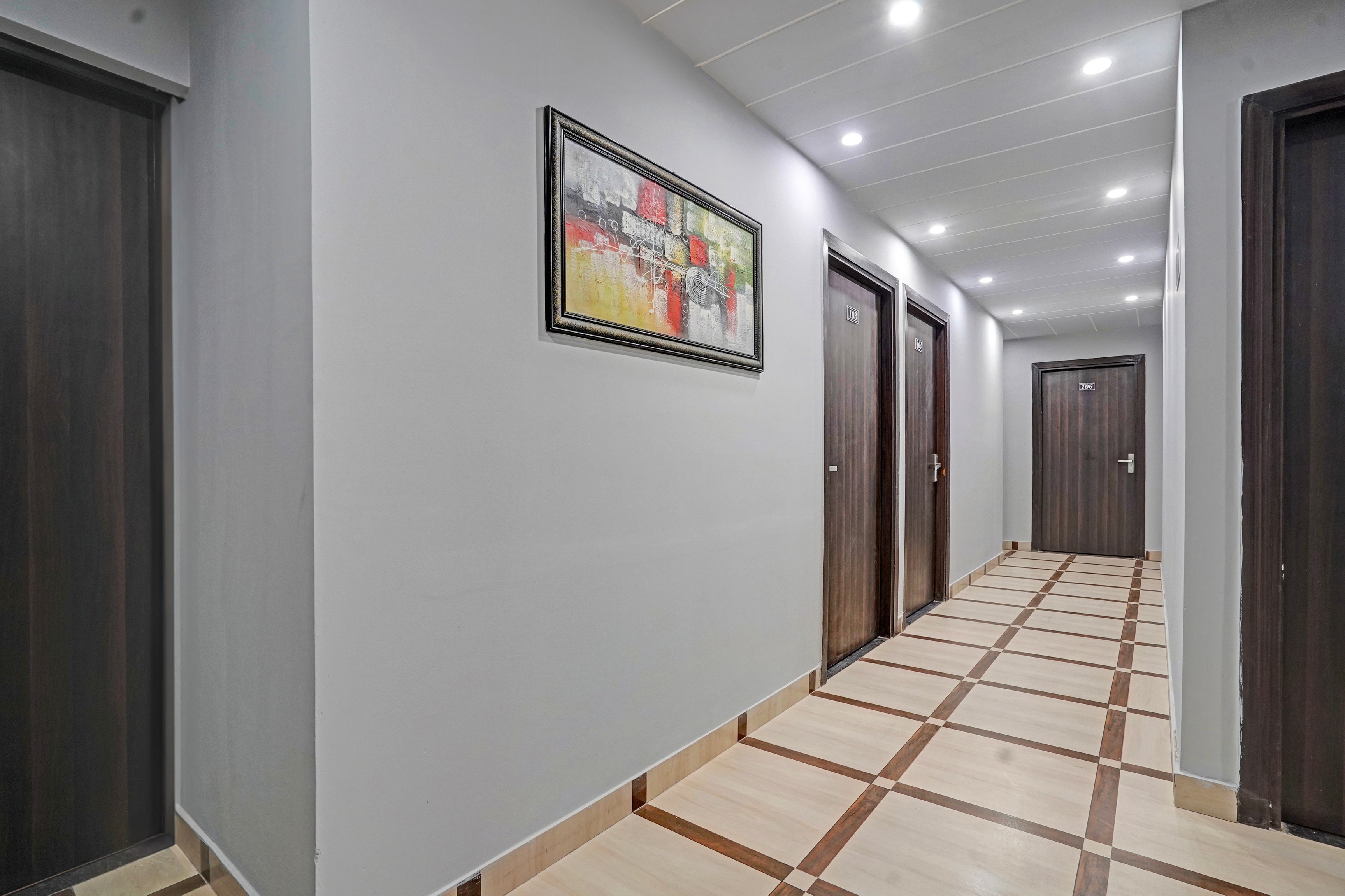 Super Townhouse Sector 9 Gurgaon in Gurgaon