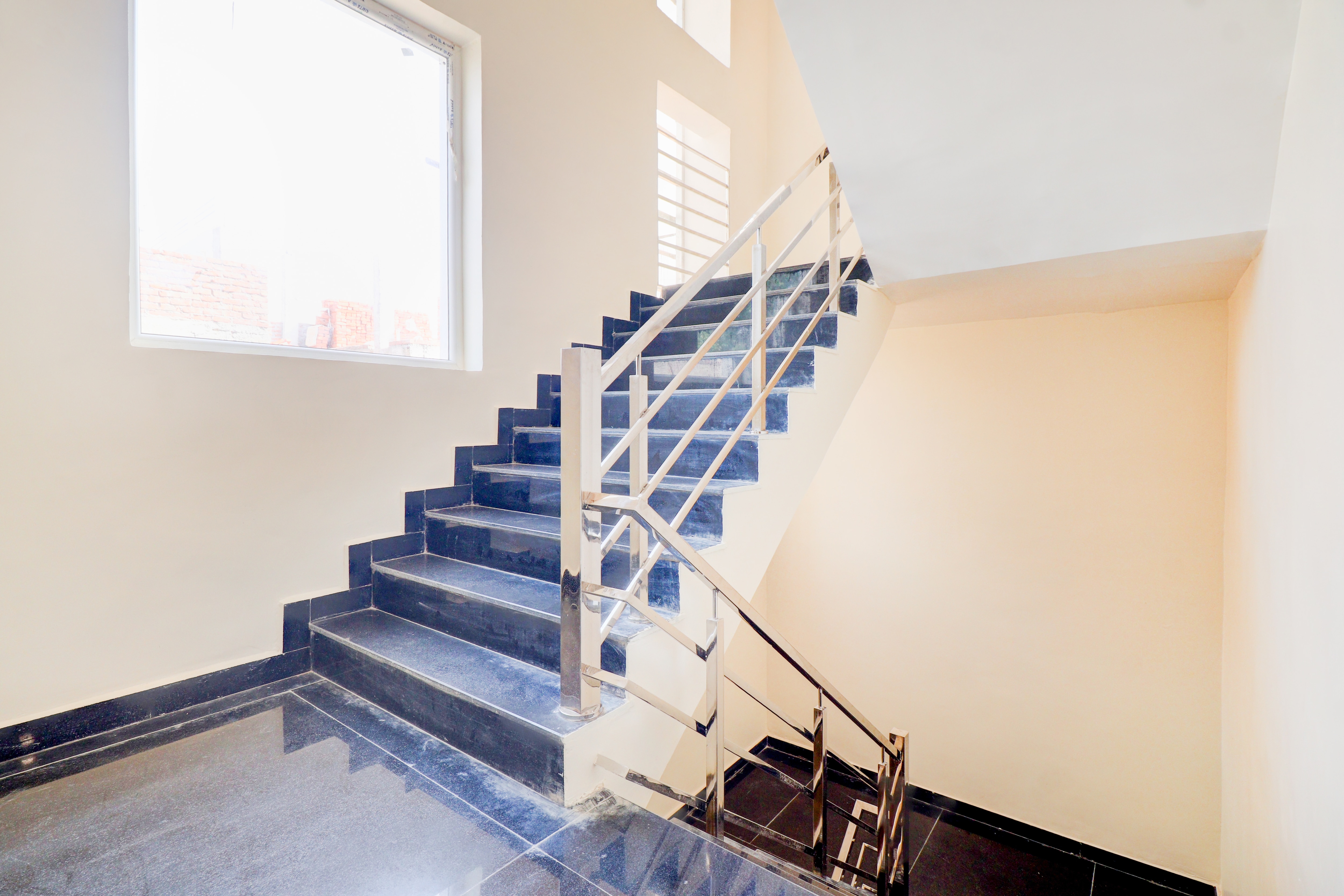 Super Townhouse Oak Army Aviation Base Jhansi in Jhansi