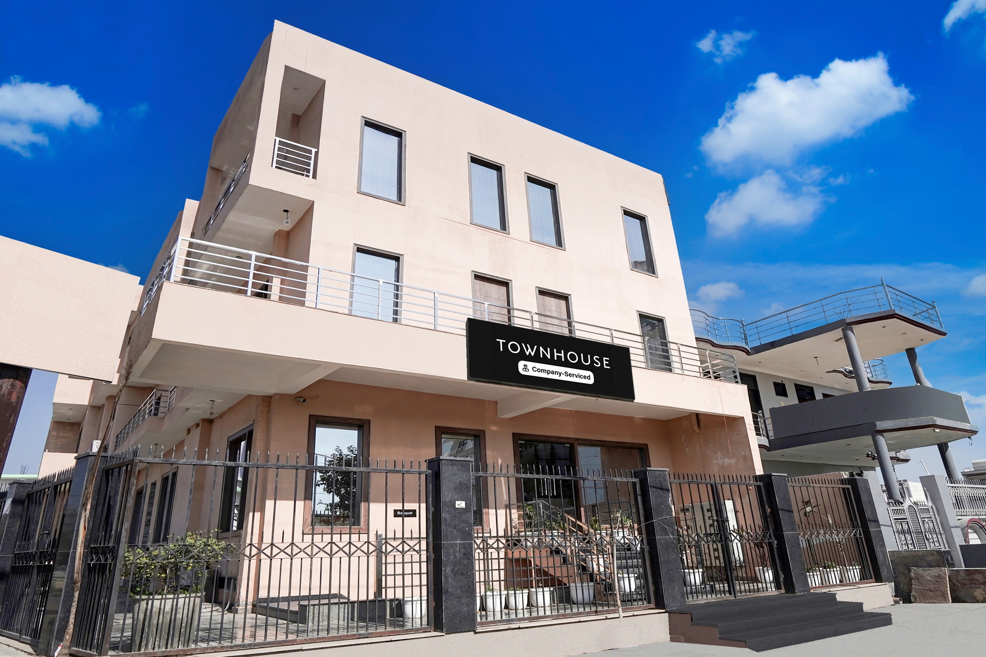 Townhouse Taj Mahal East Gate Formerly Royal Empire in Agra