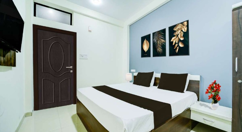 Super Collection O Hotel SP14 in Indore