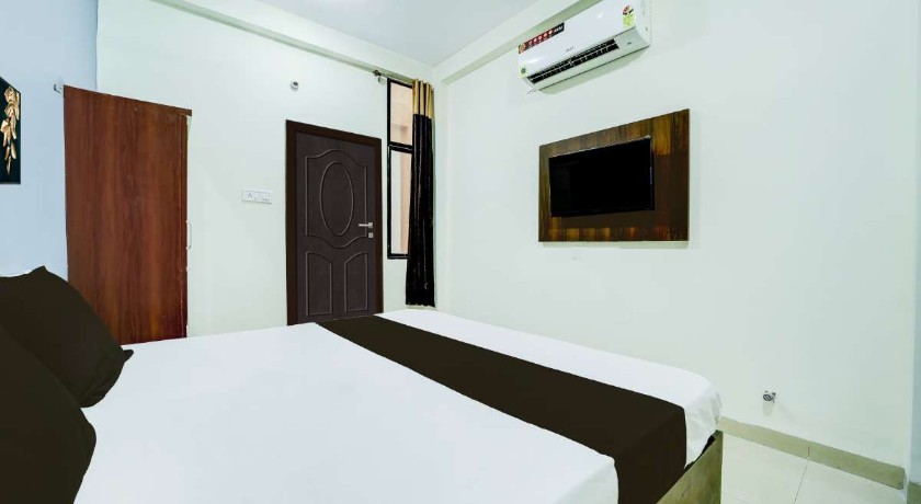 Super Collection O Hotel SP14 in Indore