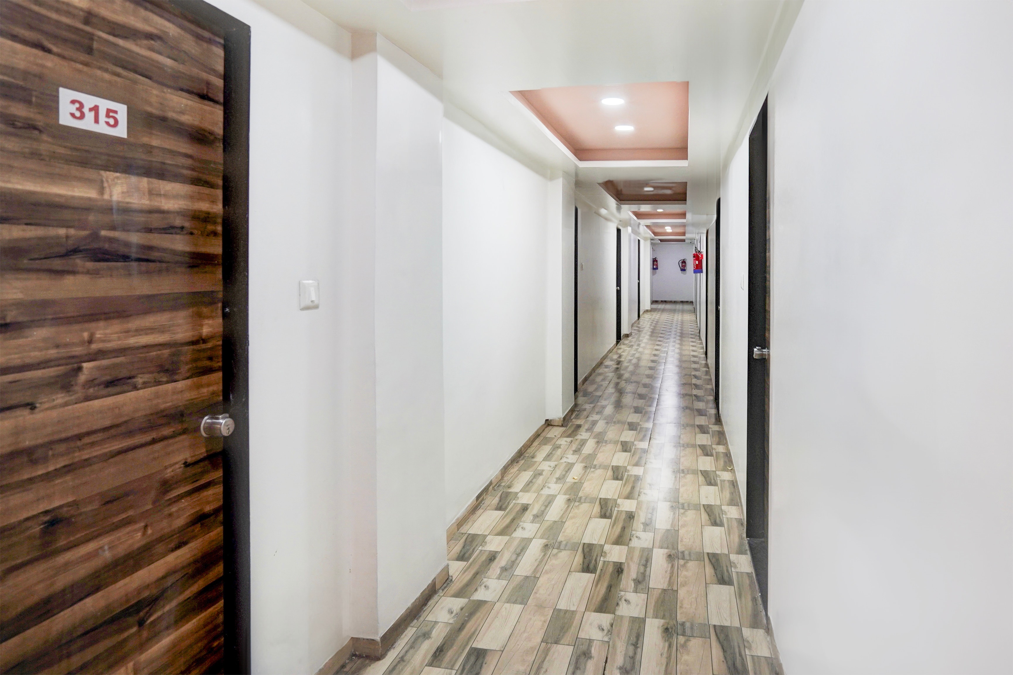 Super Hotel O Dindoli Surat in Surat