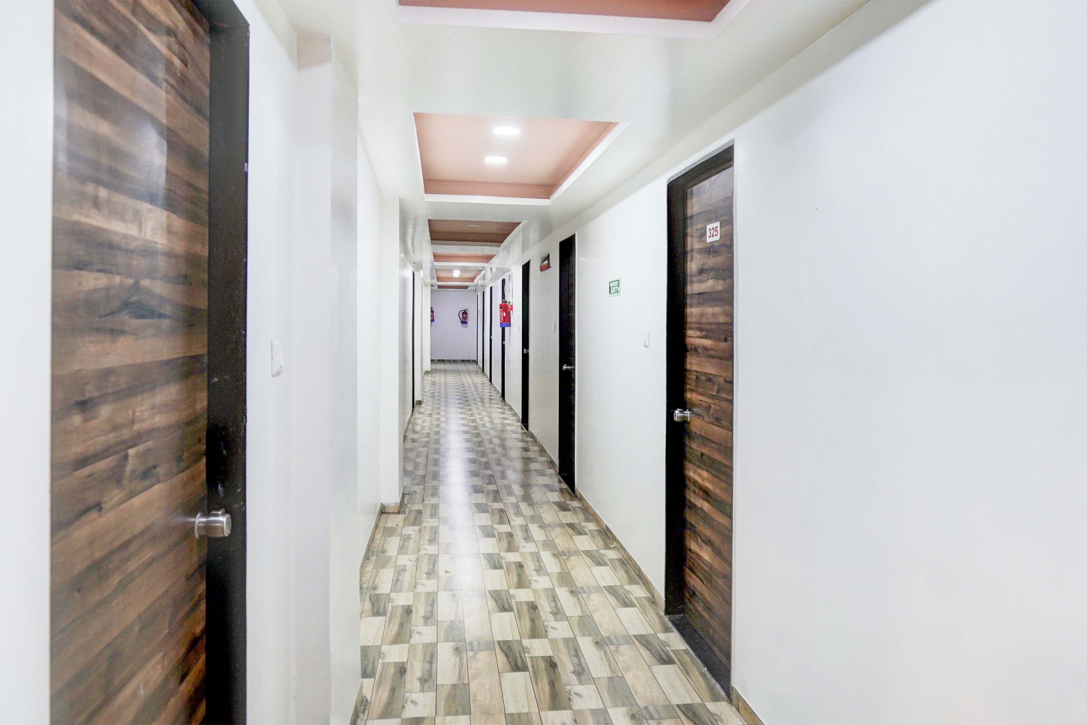 Super Hotel O Dindoli Surat in Surat