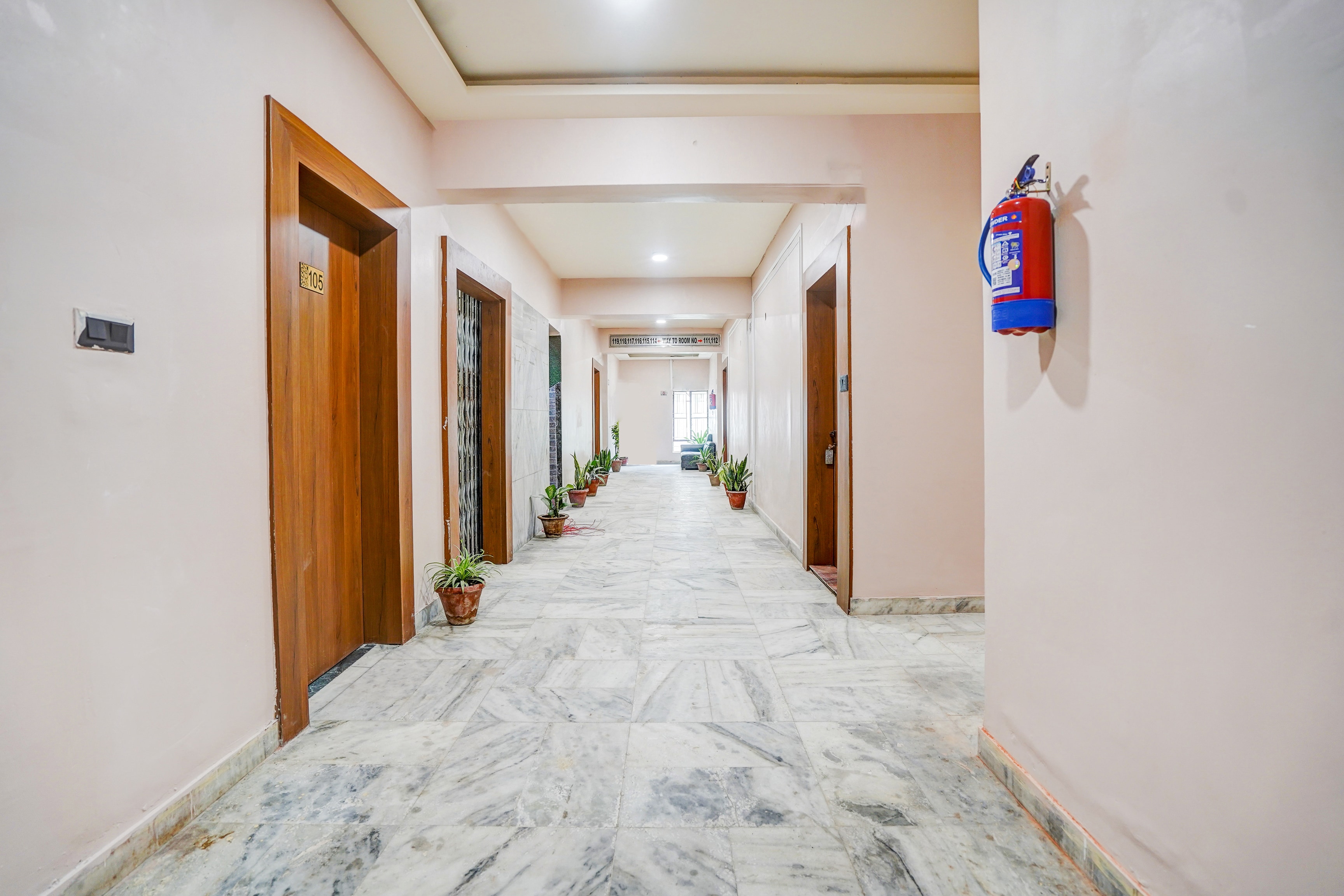 Super Collection O Ratan Lal Nagar in Kanpur