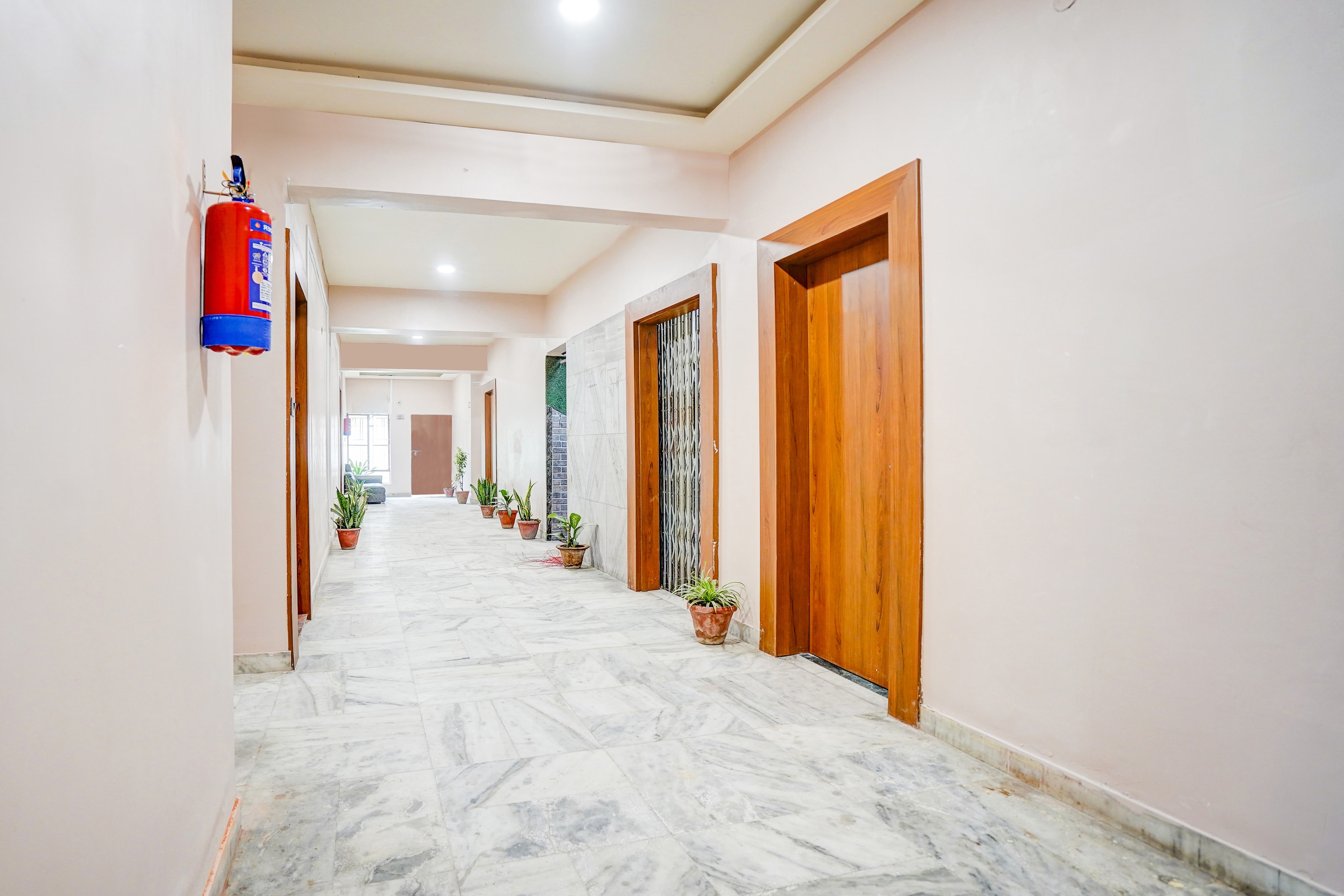 Super Collection O Ratan Lal Nagar in Kanpur