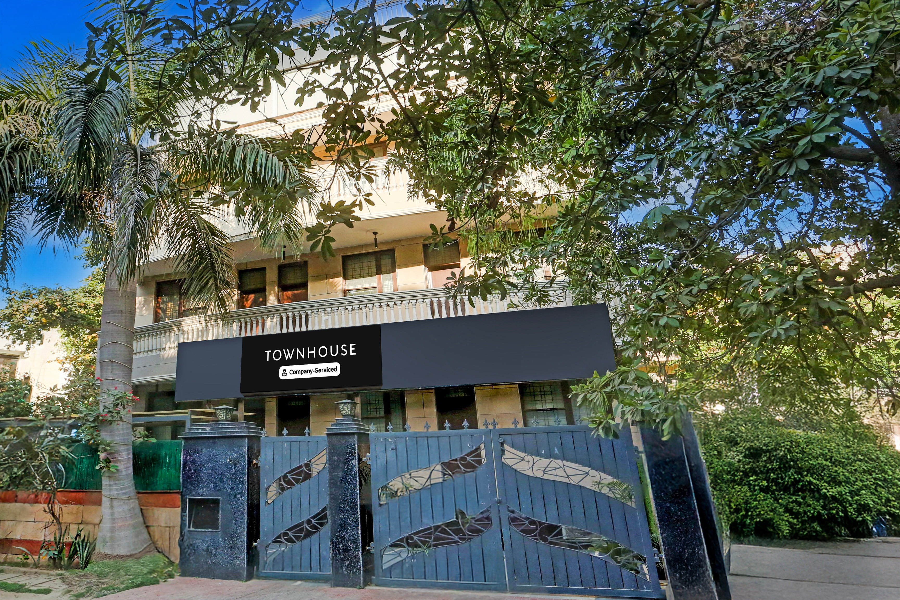 Super Townhouse Sushant Lok Phase 1 Formerly Hotel Neven in Gurgaon