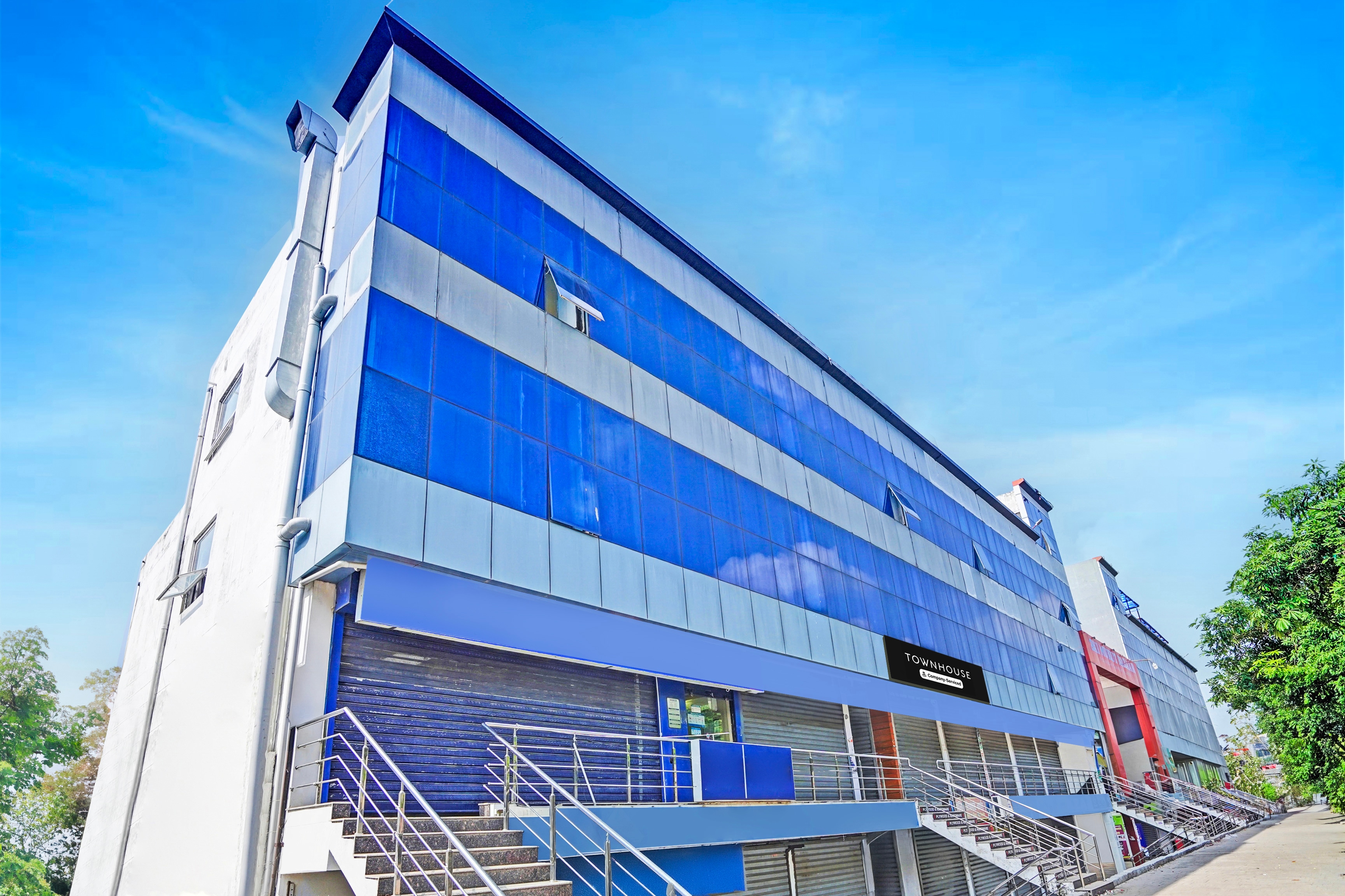 Super Townhouse Mukut Bazar in Lucknow