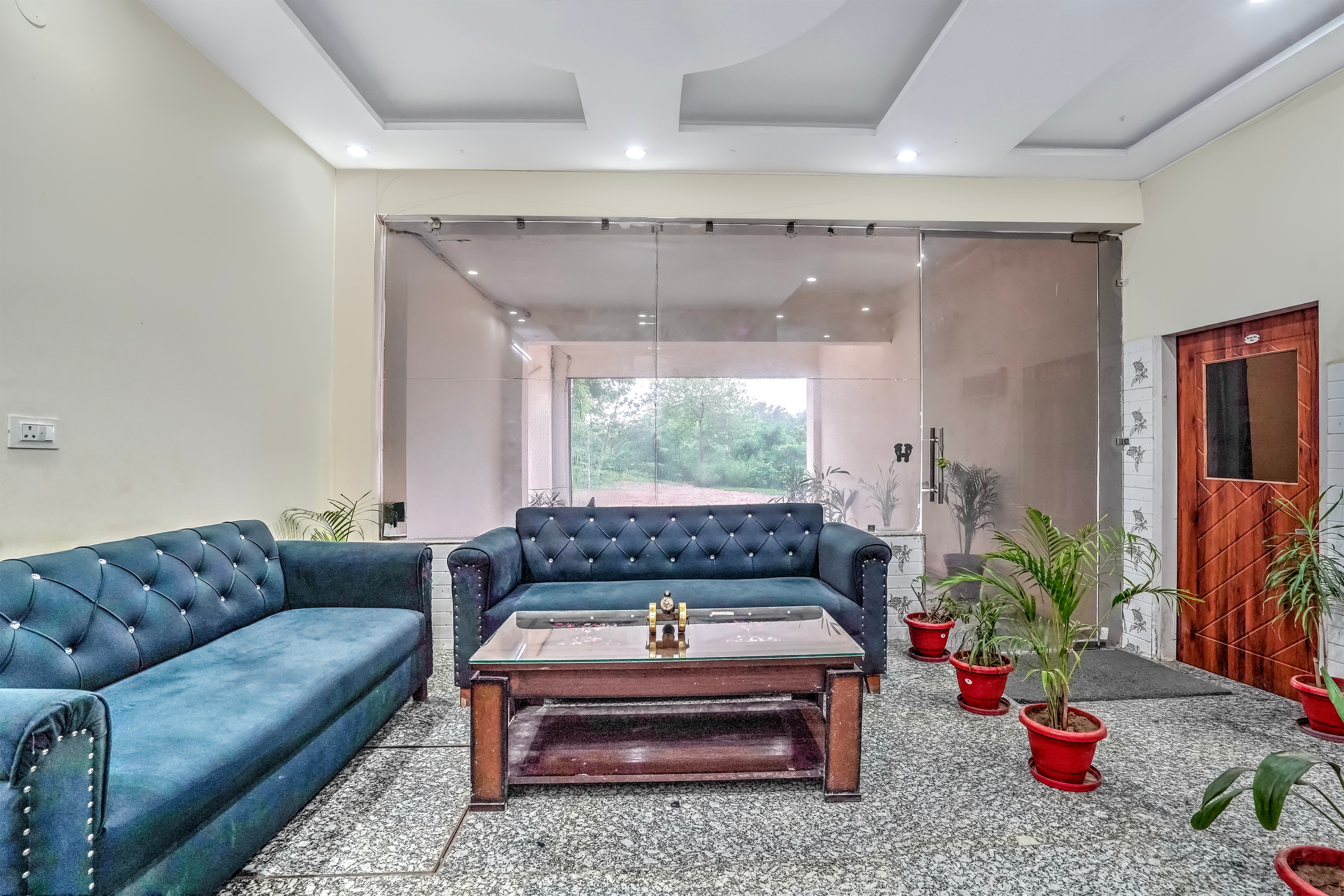 Super Hotel O Sector 52 Chandigarh Formerly Hari Residency in Chandigarh