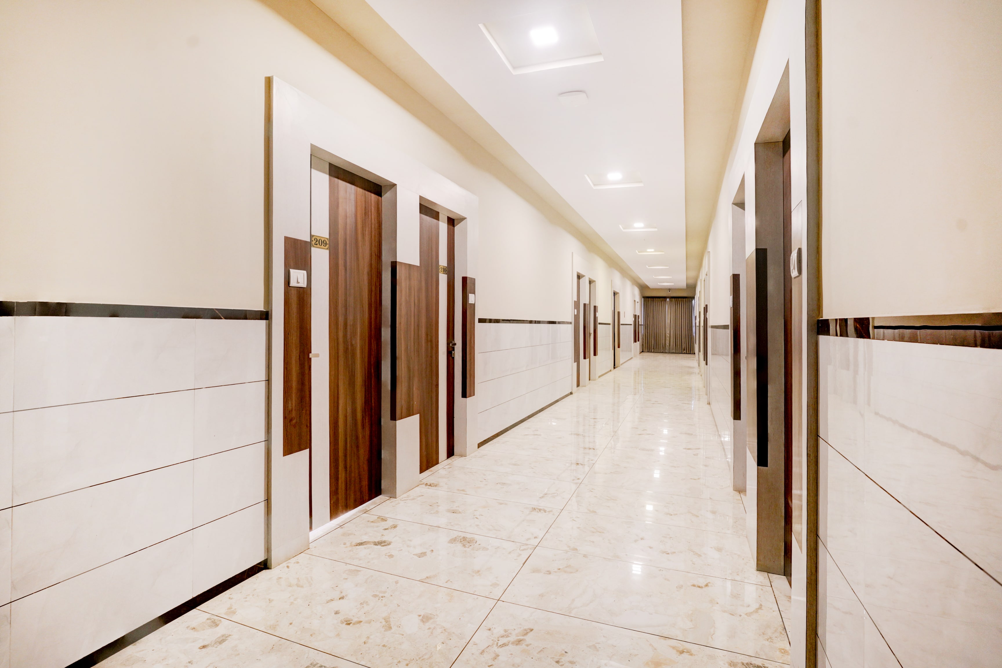 Super Townhouse Vasai Express Highway Formerly Majestic Inn in Mumbai