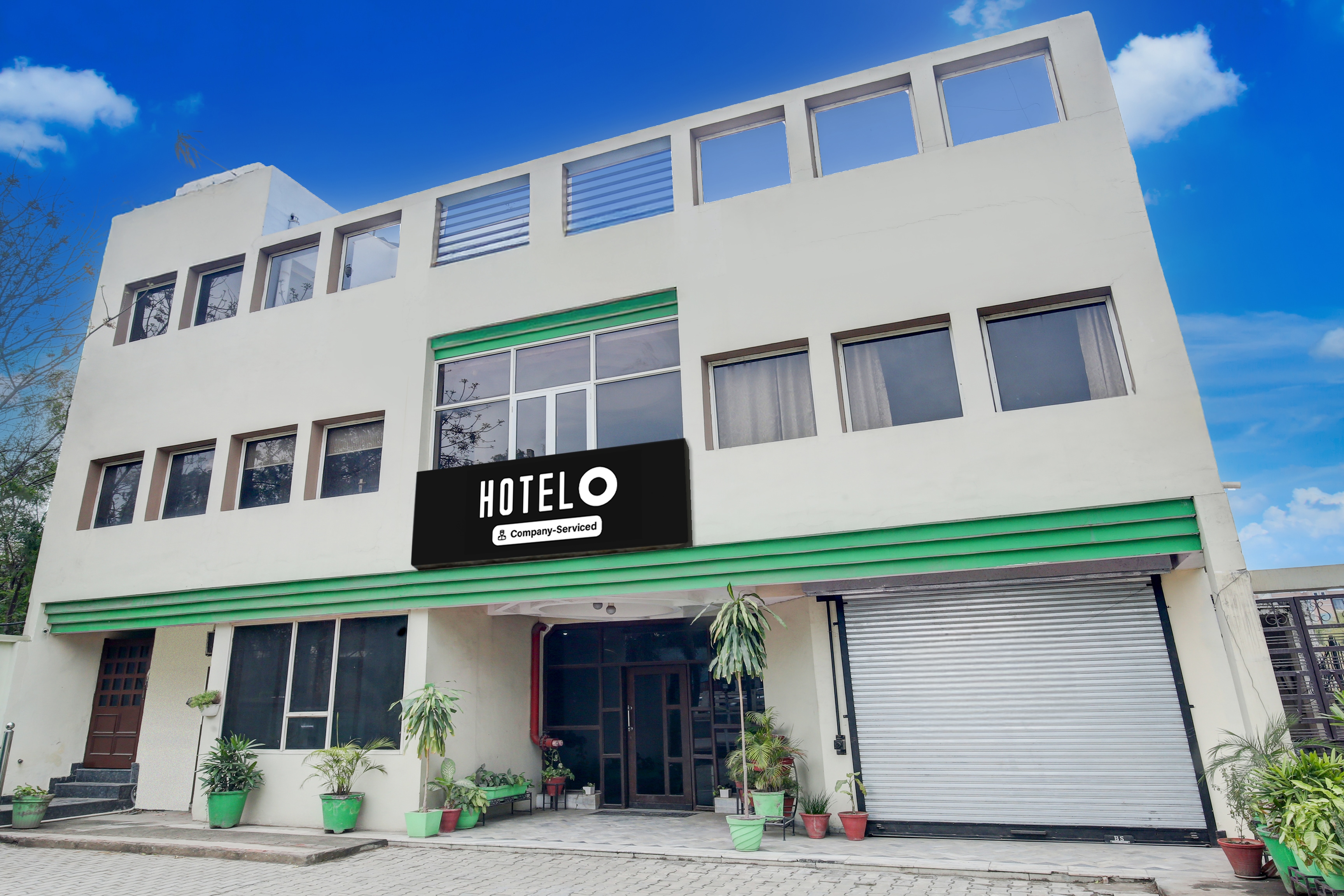 Super Hotel O Dera Bassi Ambala-Chandigarh Road in Chandigarh