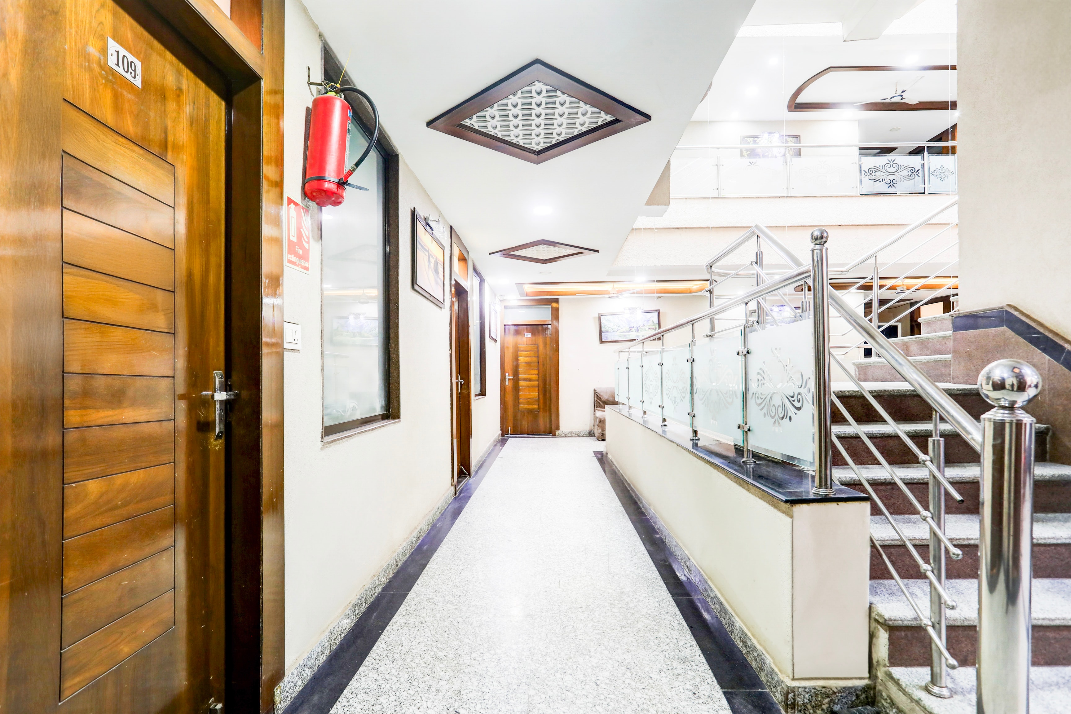 Super Collection O Kampoo Tiraha Road Formerly Siddhi Vinayak in Gwalior