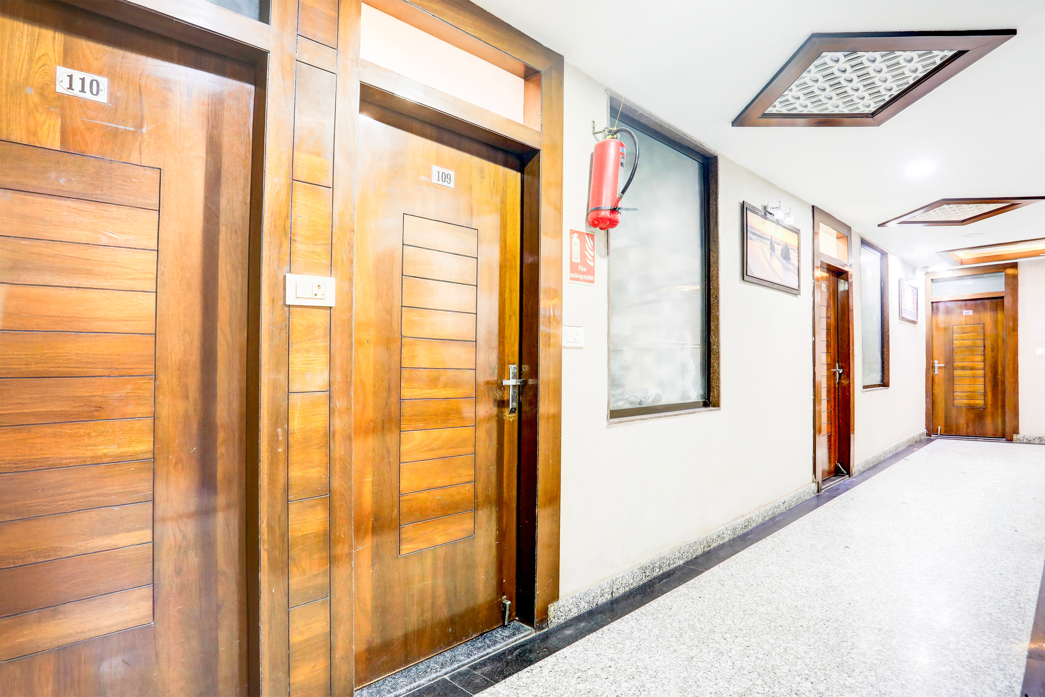 Super Collection O Kampoo Tiraha Road Formerly Siddhi Vinayak in Gwalior