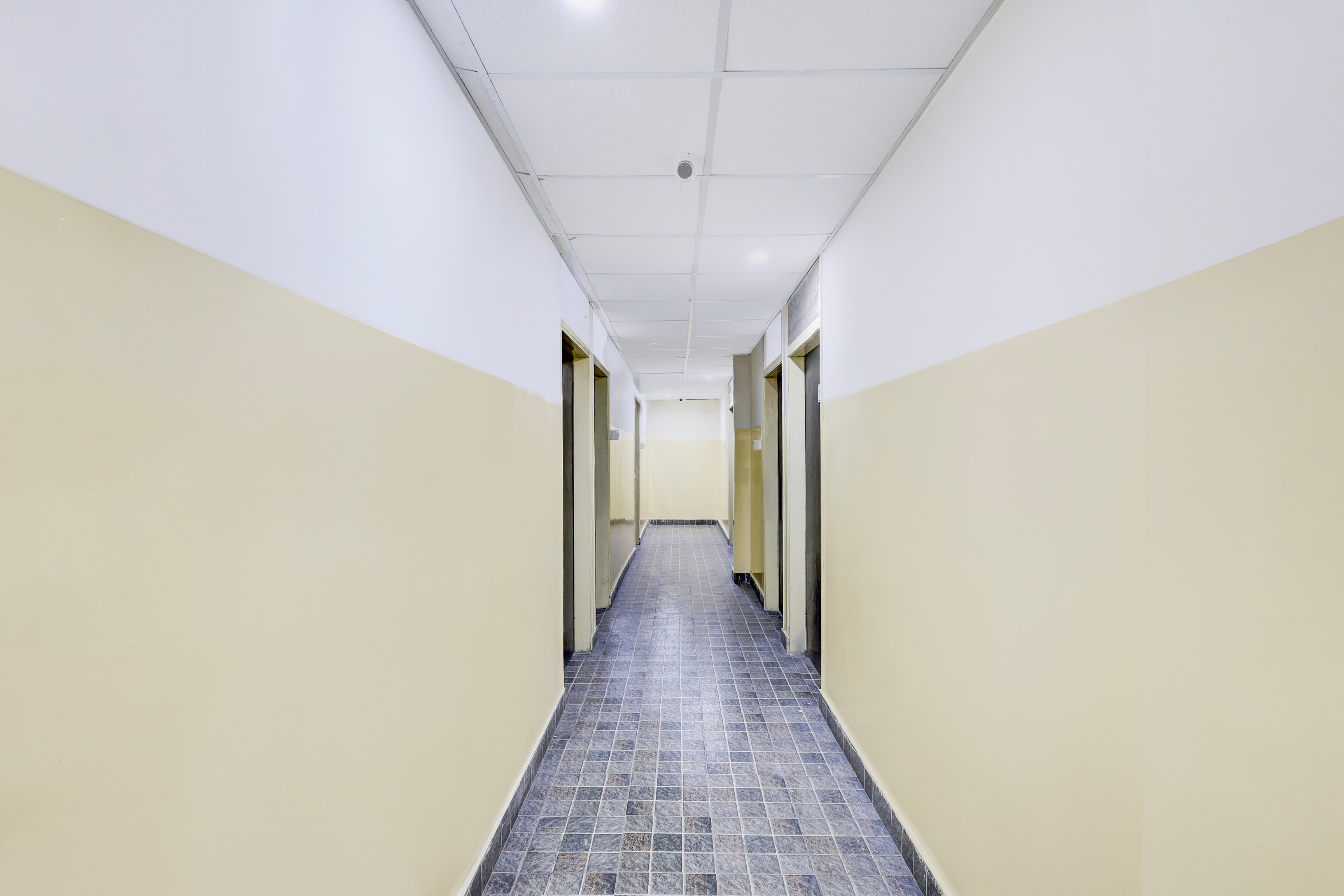 Super Hotel O Nehru Nagar Near Yashodha Hospital in Ghaziabad