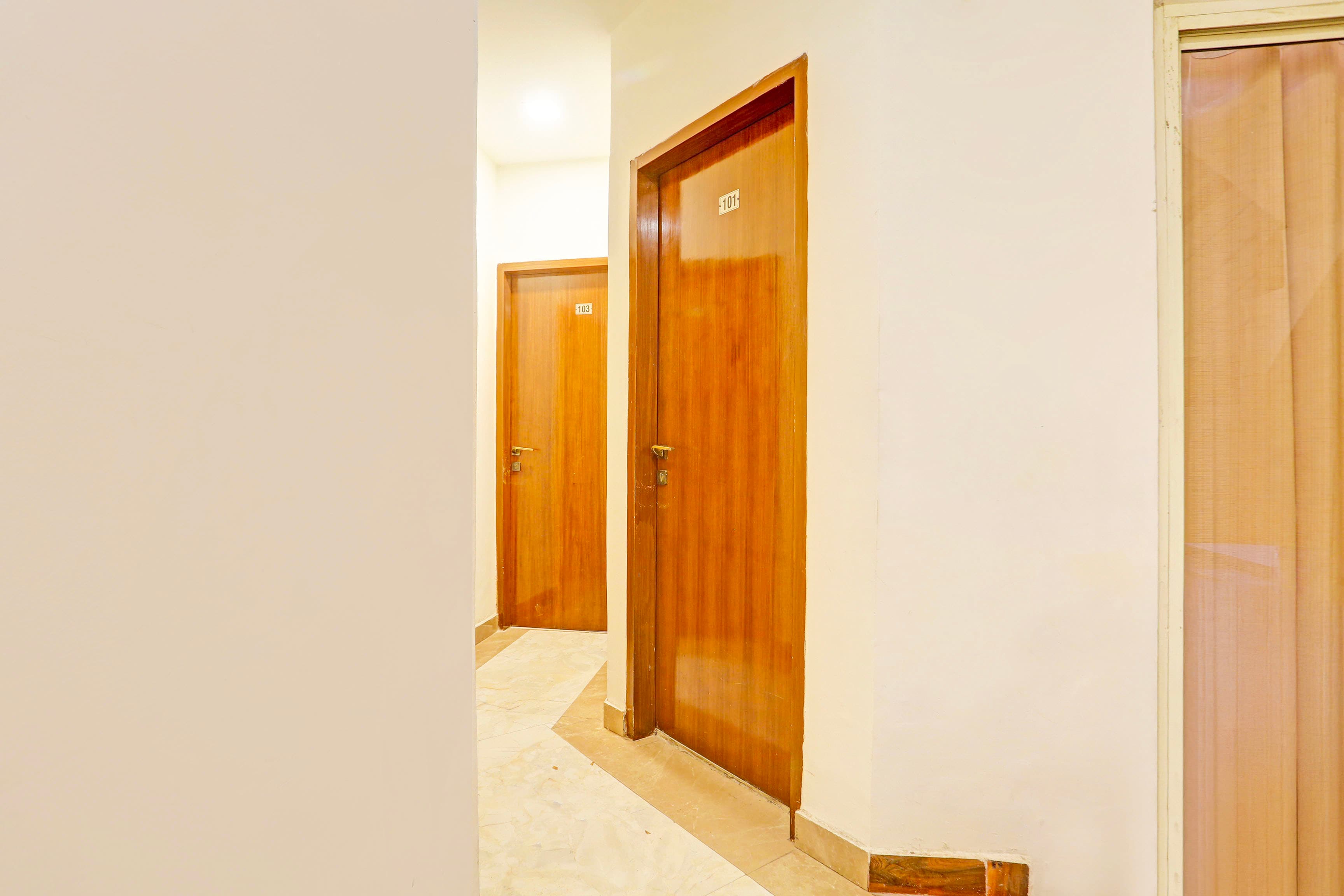 Super Hotel O Sector 45 Formerly Manyavar in Chandigarh