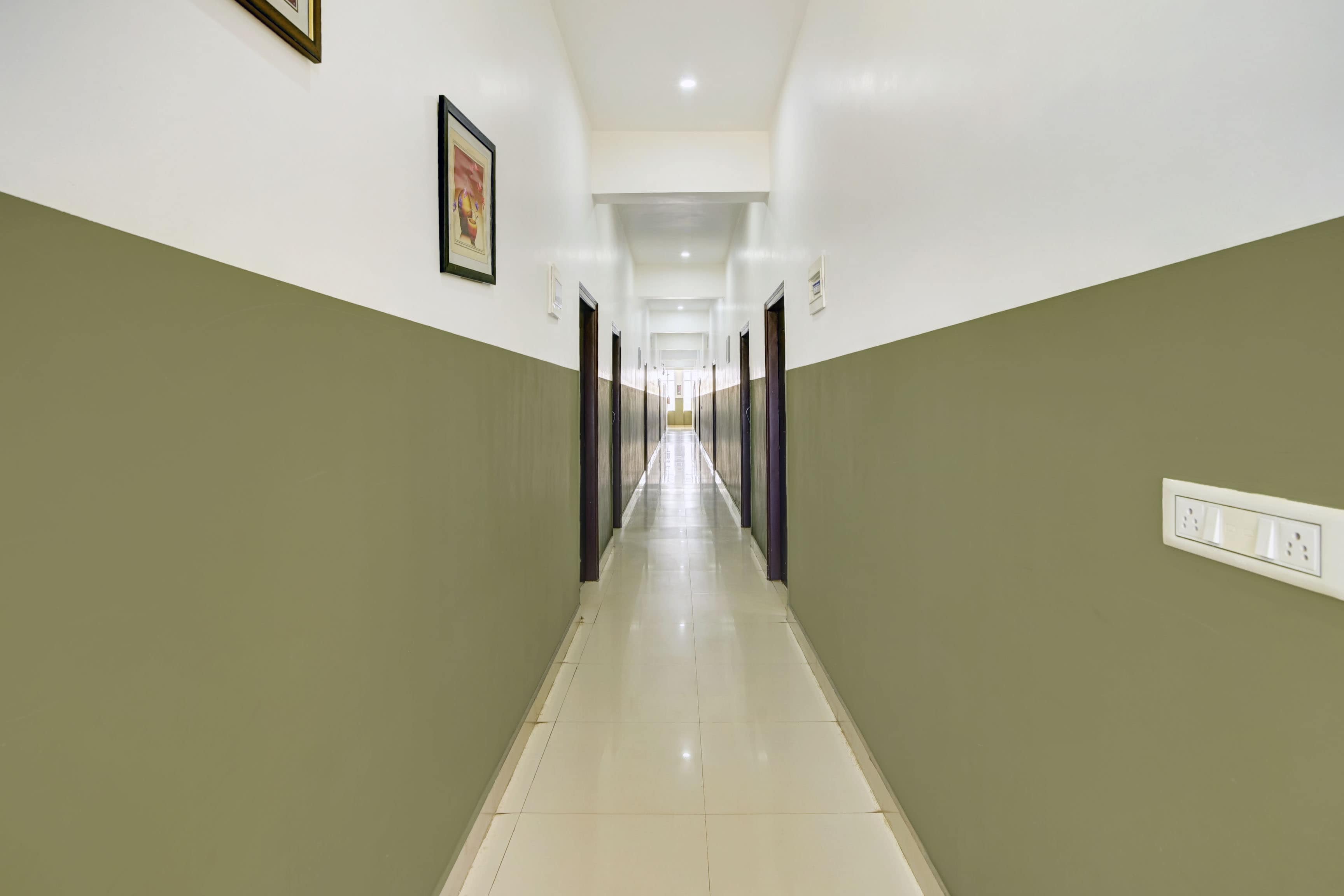 Super Collection O Chikmangaluru Near Railway Station in Chikkamagaluru