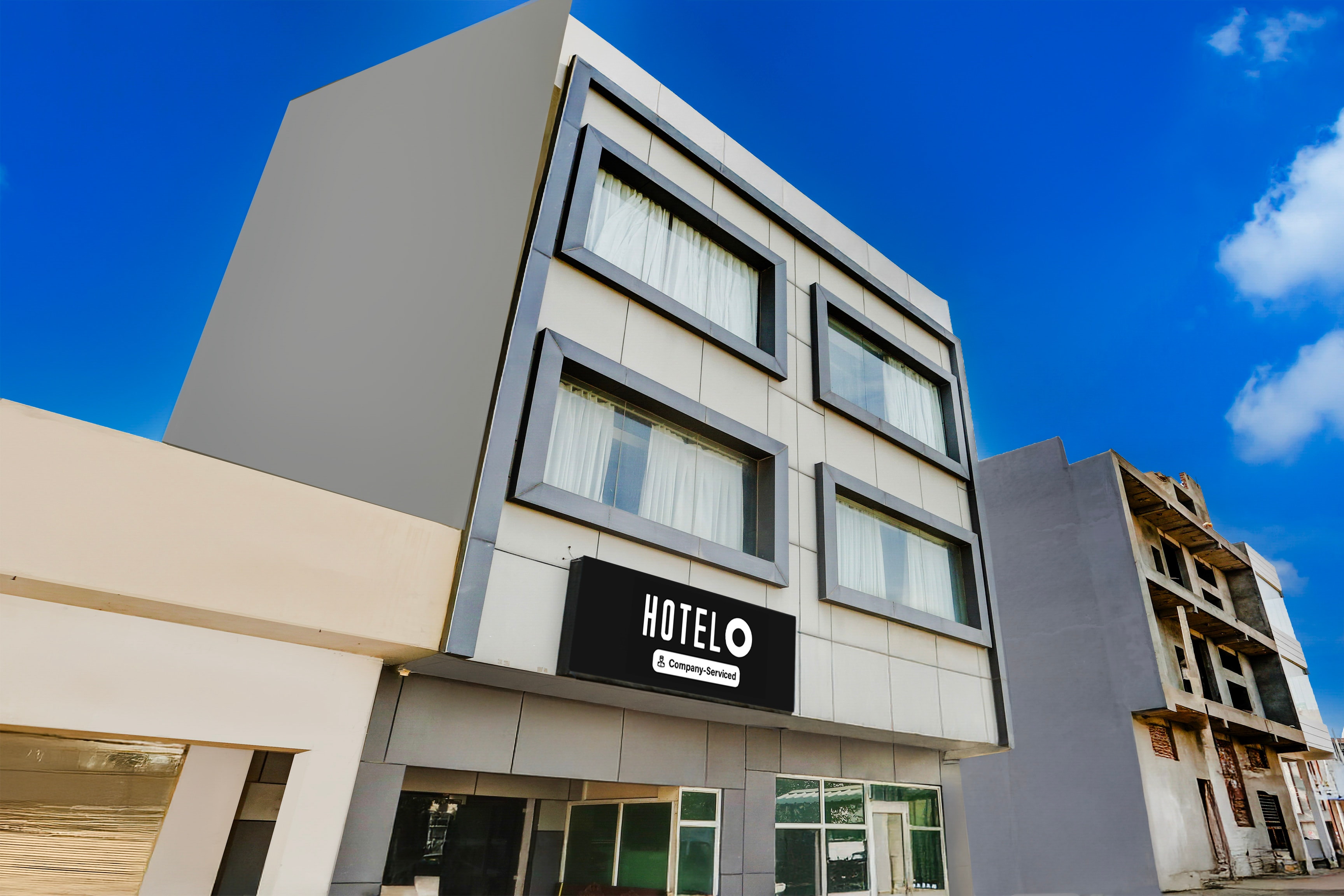 Super Hotel O Lohgarh Road Zirakpur Formerly JB Plaza in Zirakpur