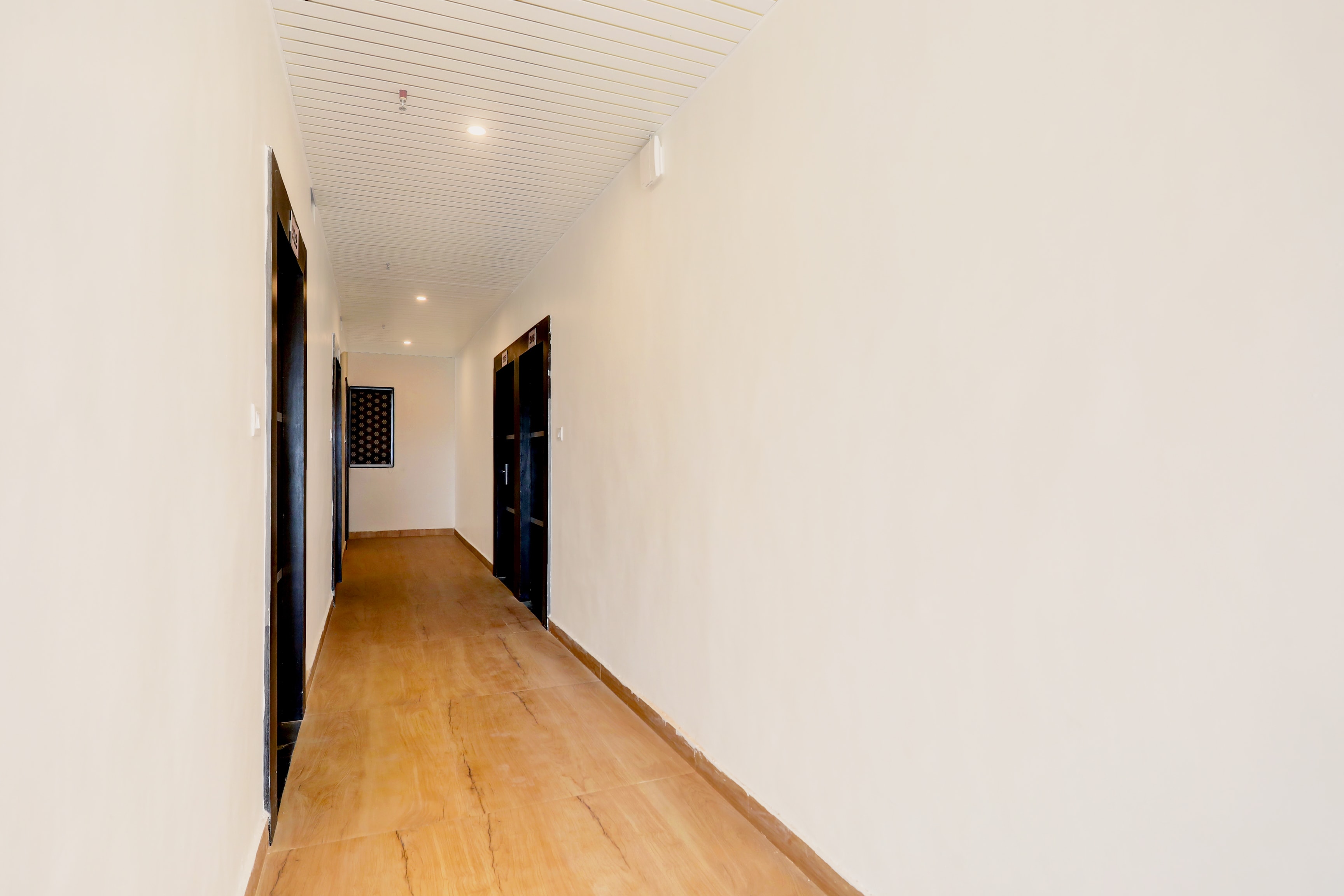 Super Townhouse Balua Road Pahadiya in Varanasi