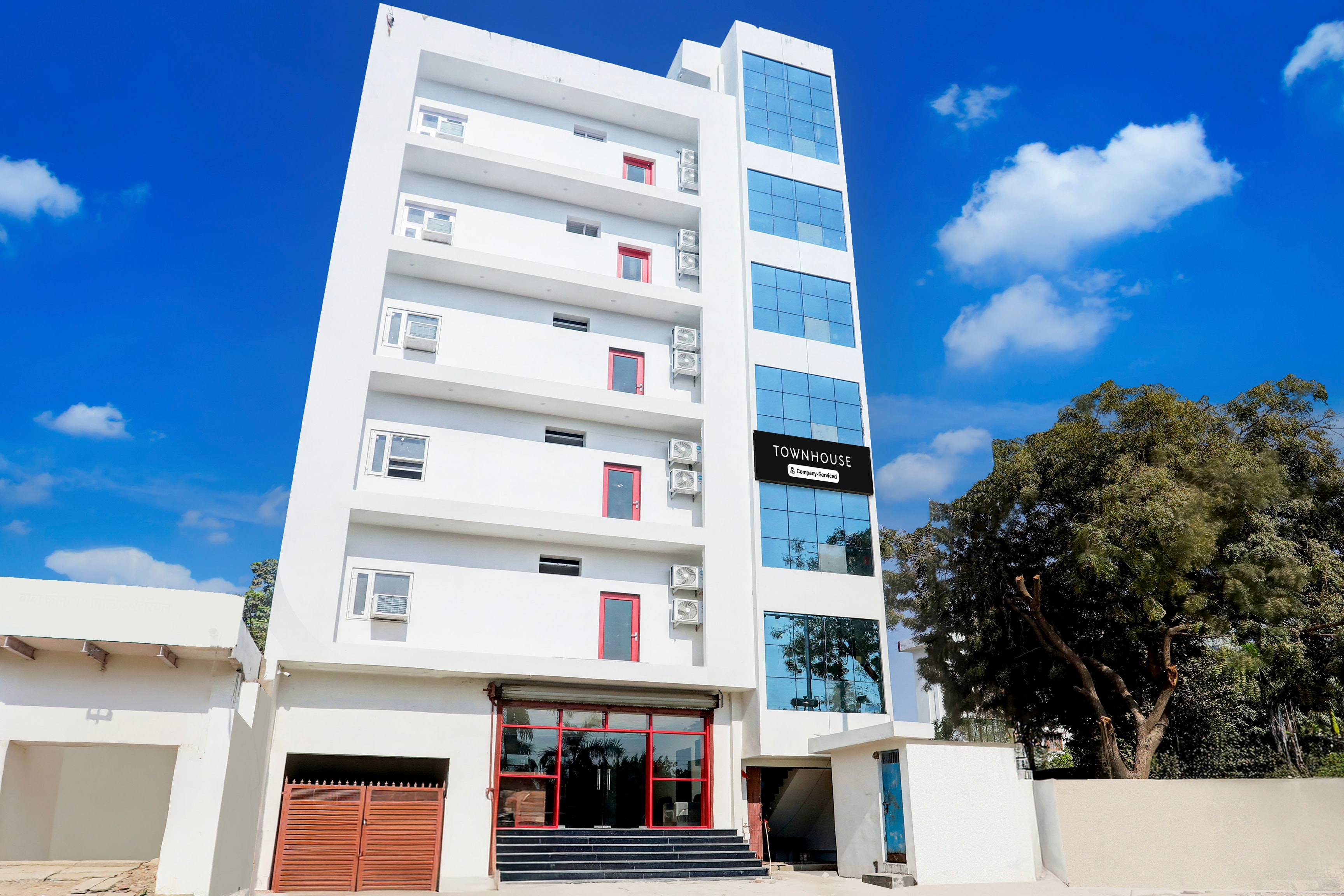 Super Townhouse Balua Road Pahadiya in Varanasi