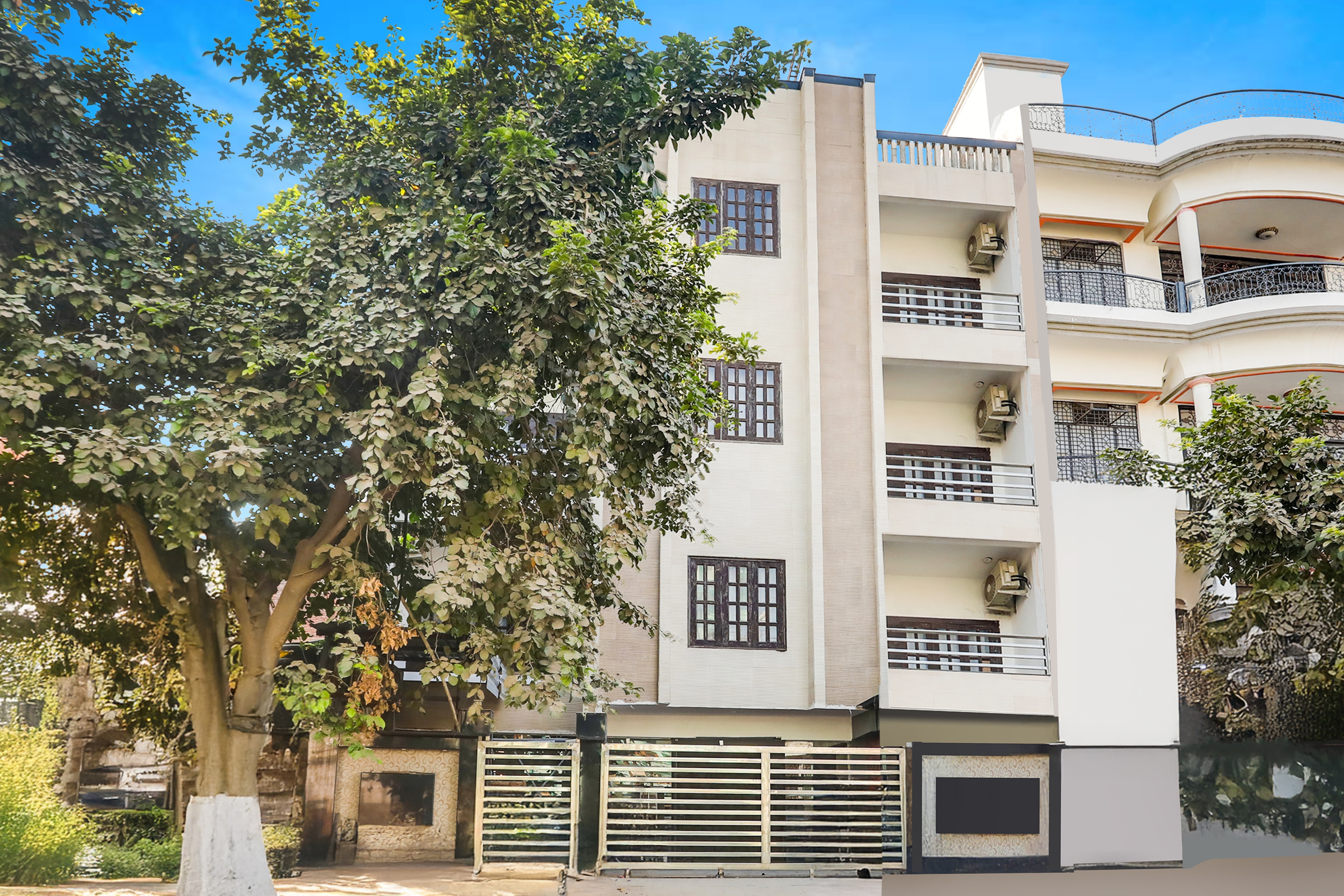 Super Collection O Gol Park Atala in Prayagraj