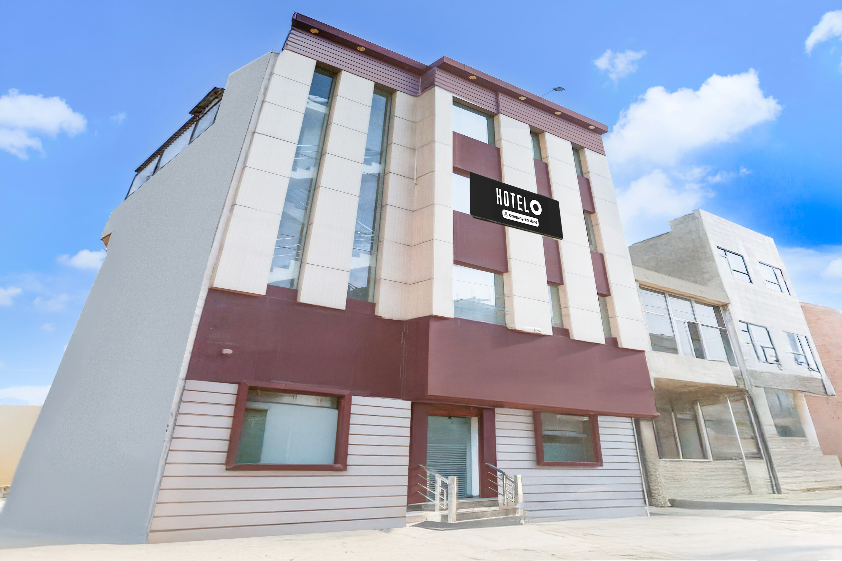 Super Hotel O Chandigarh Highway Near Prabhat Road in Zirakpur