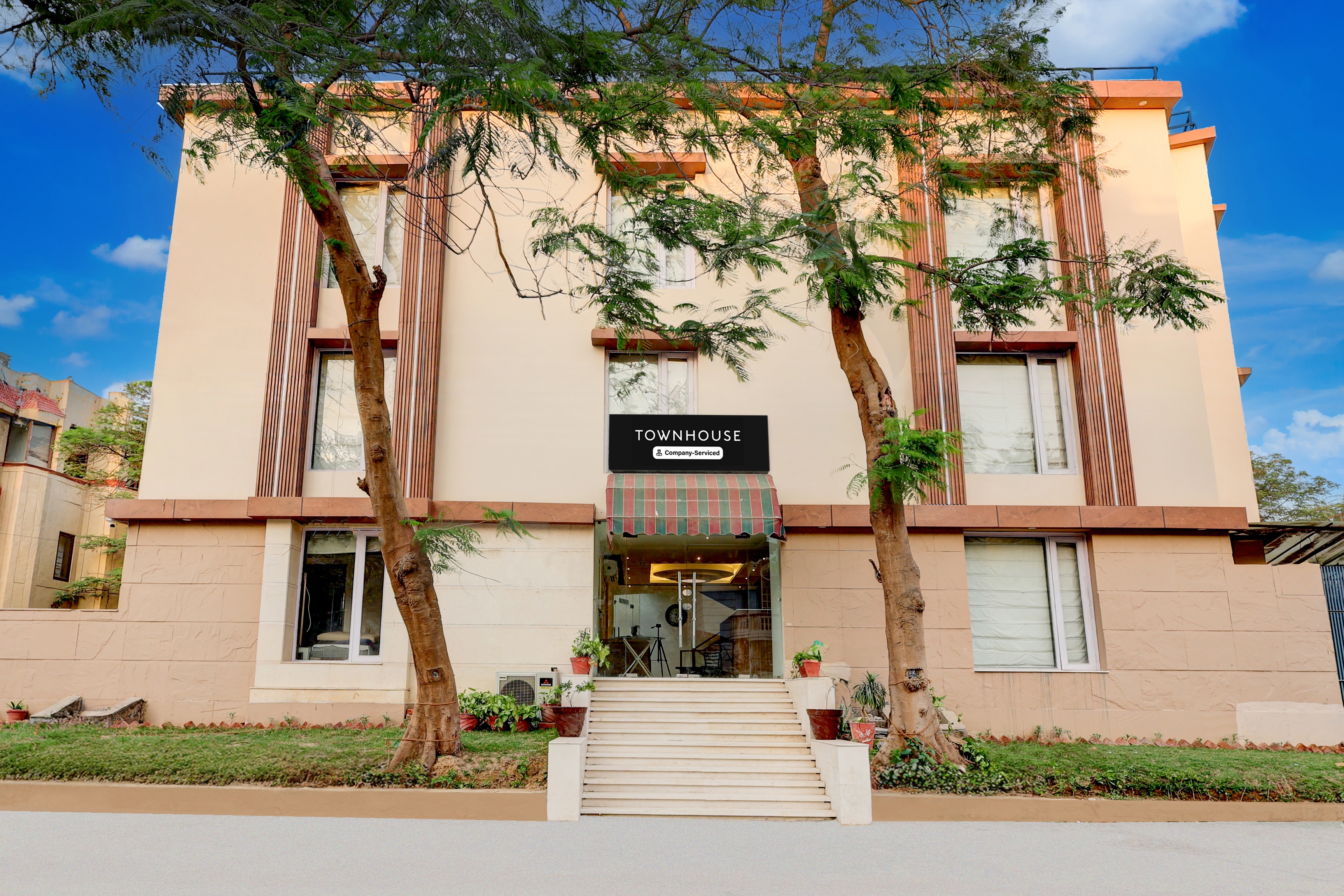 Super Townhouse T Block Sector 24 in Gurgaon