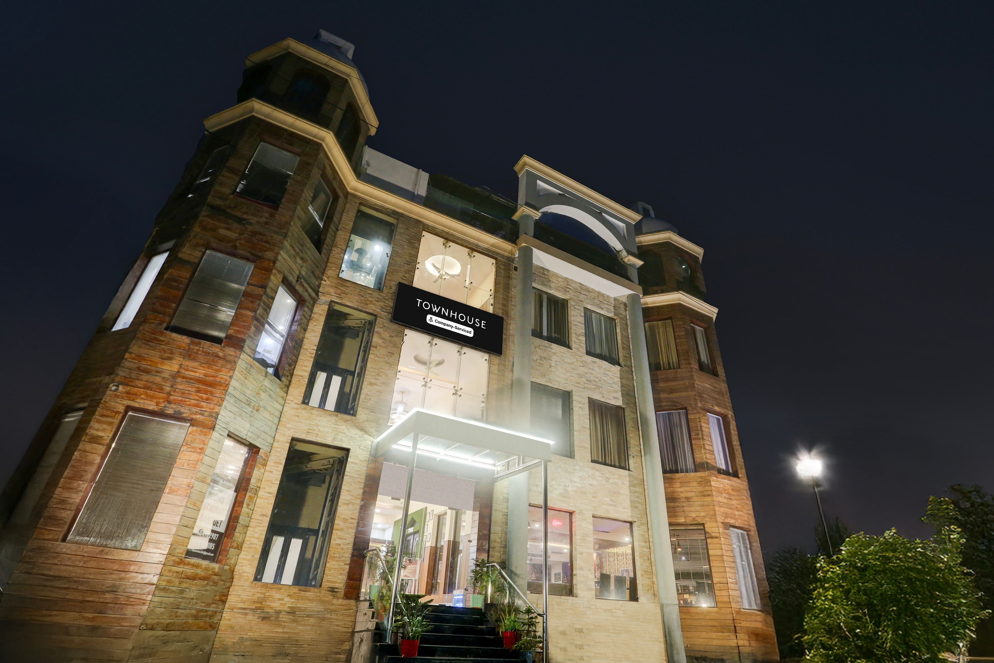 Super Townhouse Brahma Sarovar Formerly Krishna mahal in Kurukshetra