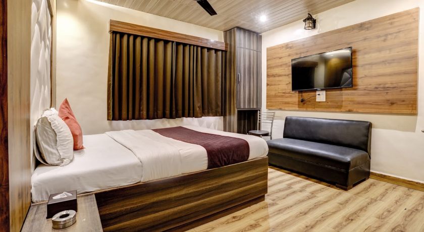 Hotel Green Park in Mumbai