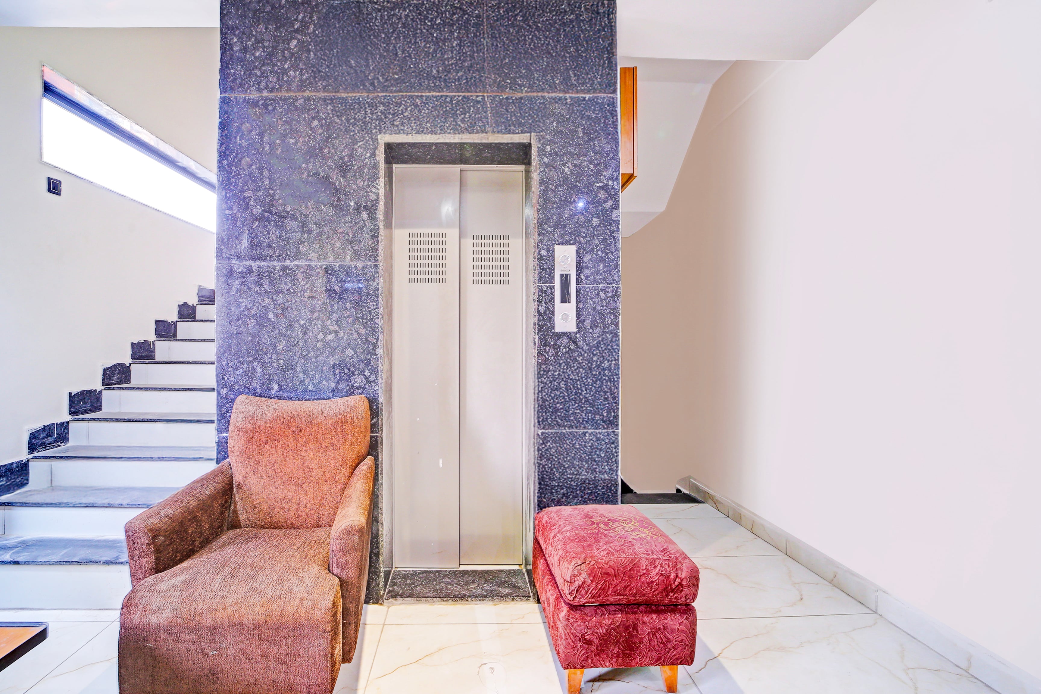 Super Townhouse LIG Main Road Indore in Indore