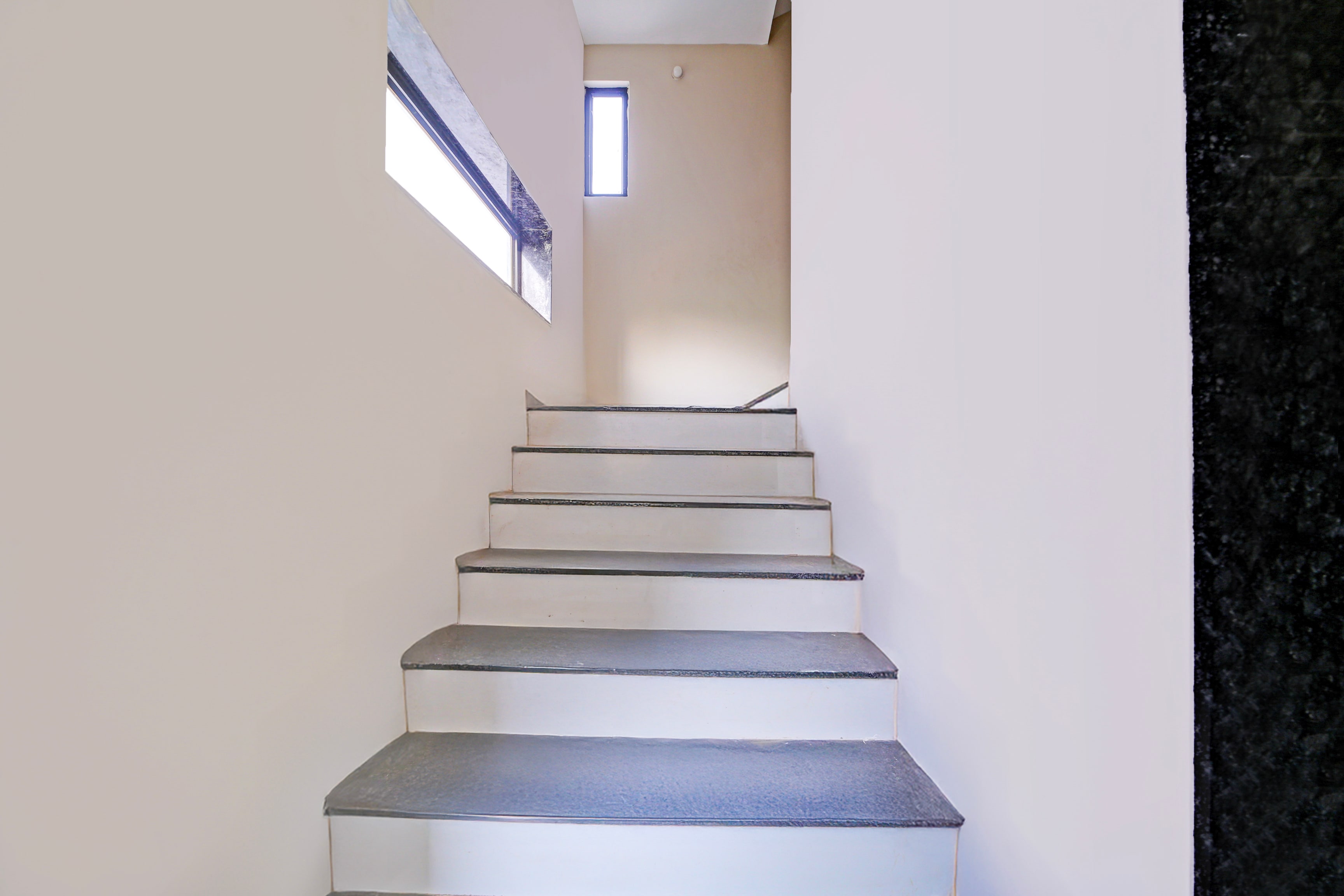 Super Townhouse LIG Main Road Indore in Indore