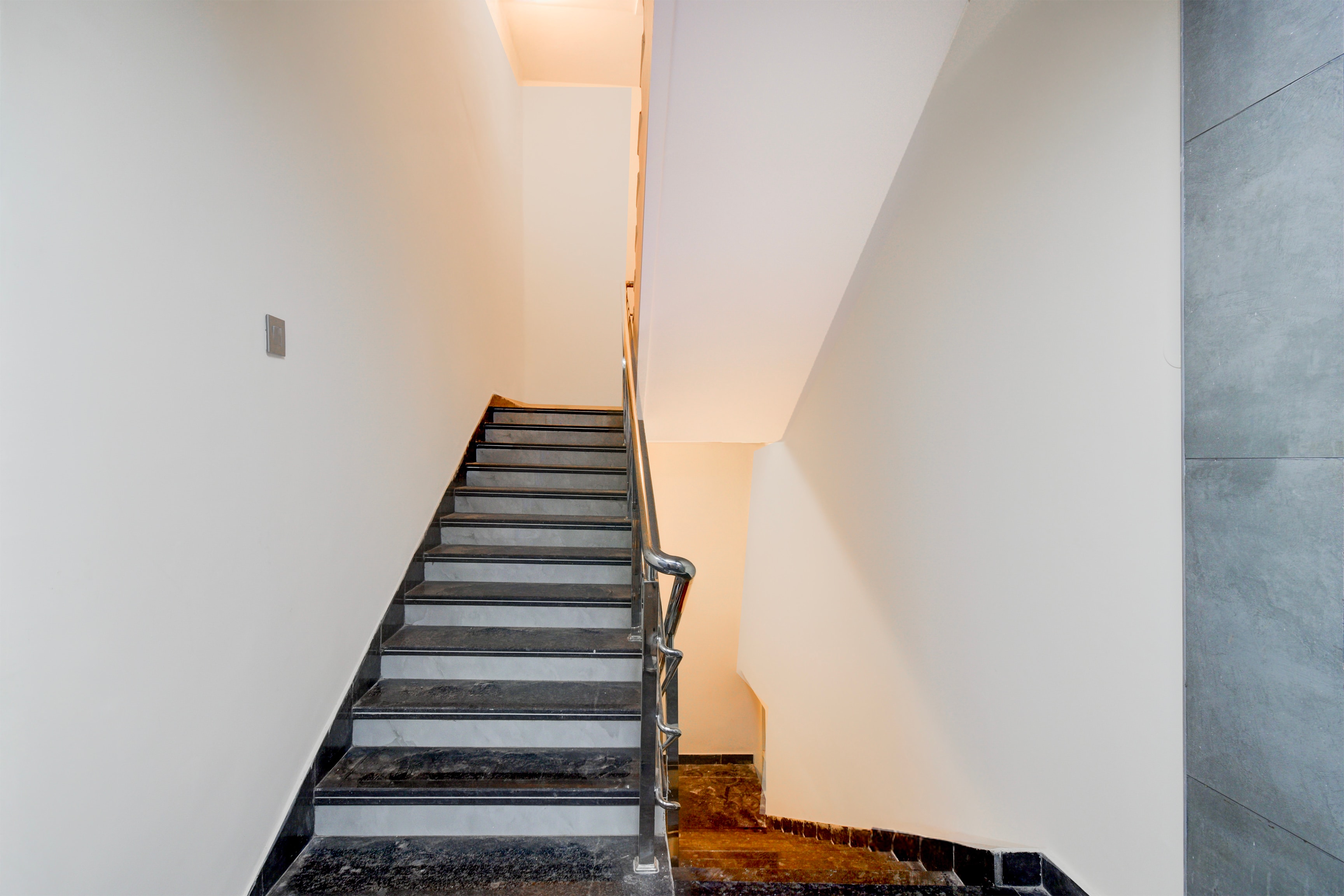 Super Townhouse Oak Premier Raidurg Biodiversity Park in Hyderabad