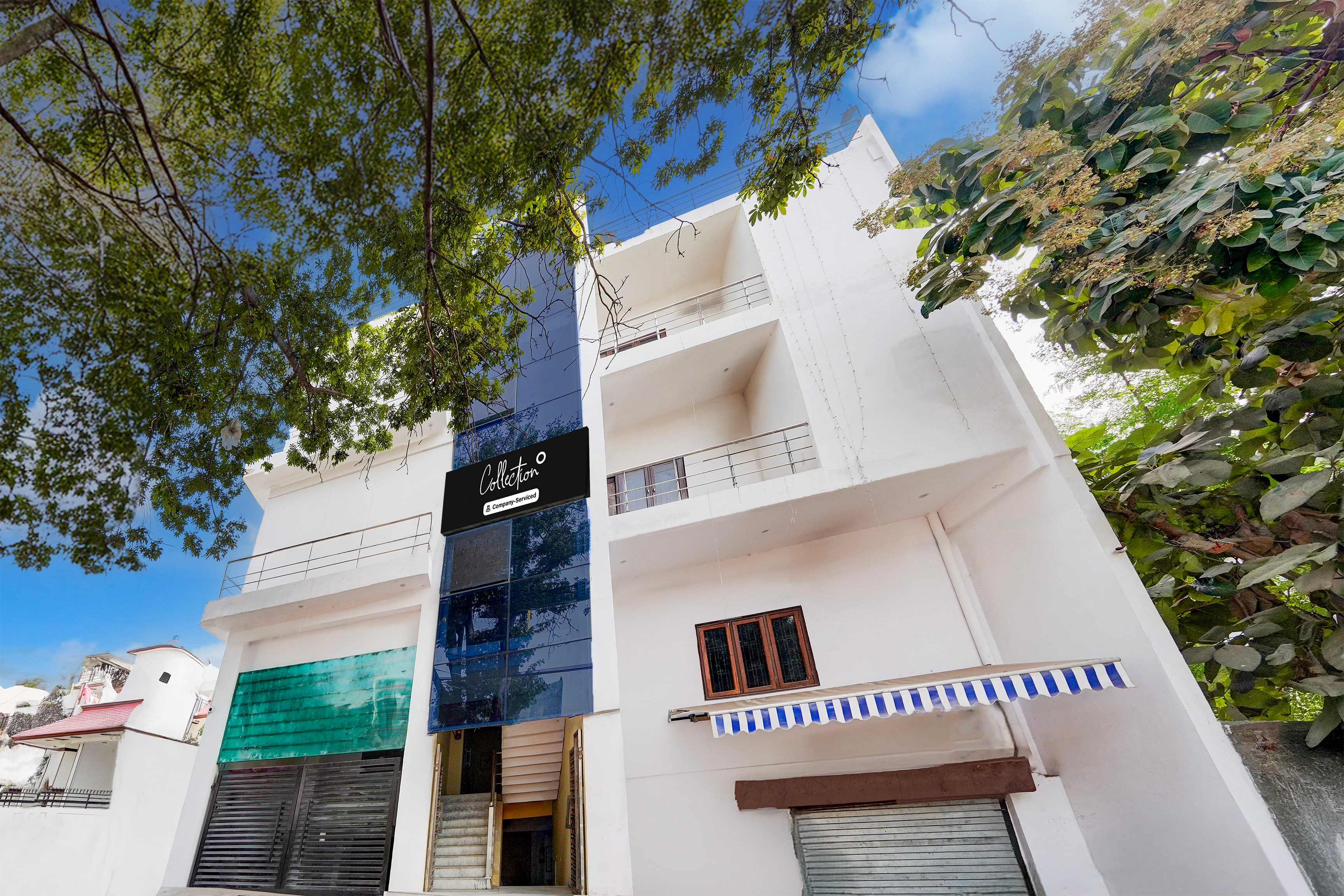 Super Collection O Govind Vihar Matiyari Formerly Saffron in Lucknow