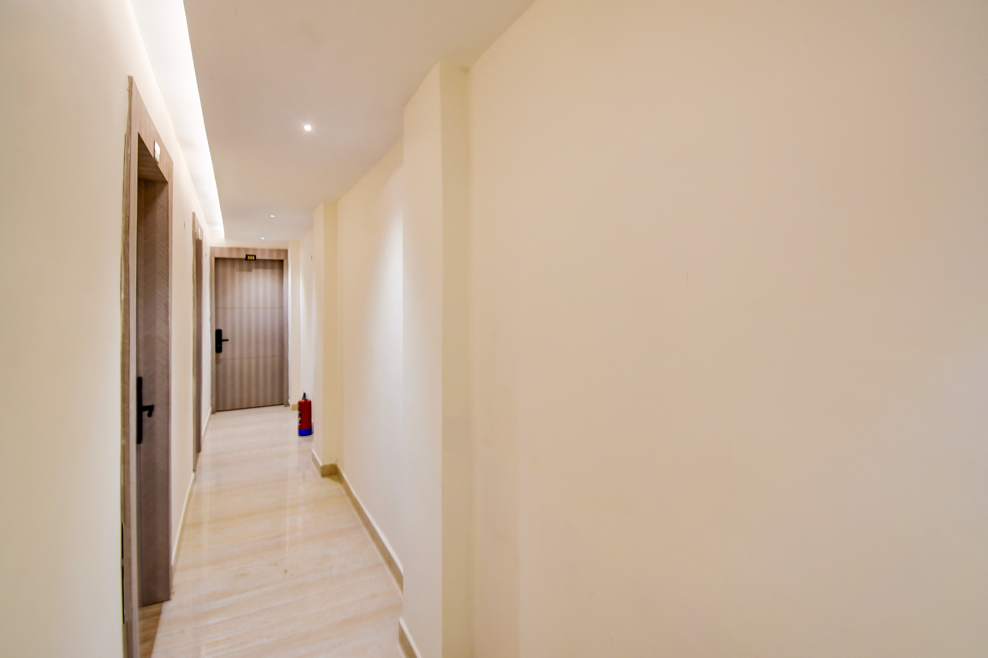 Super Townhouse Bairhana Road Prayagraj in Prayagraj