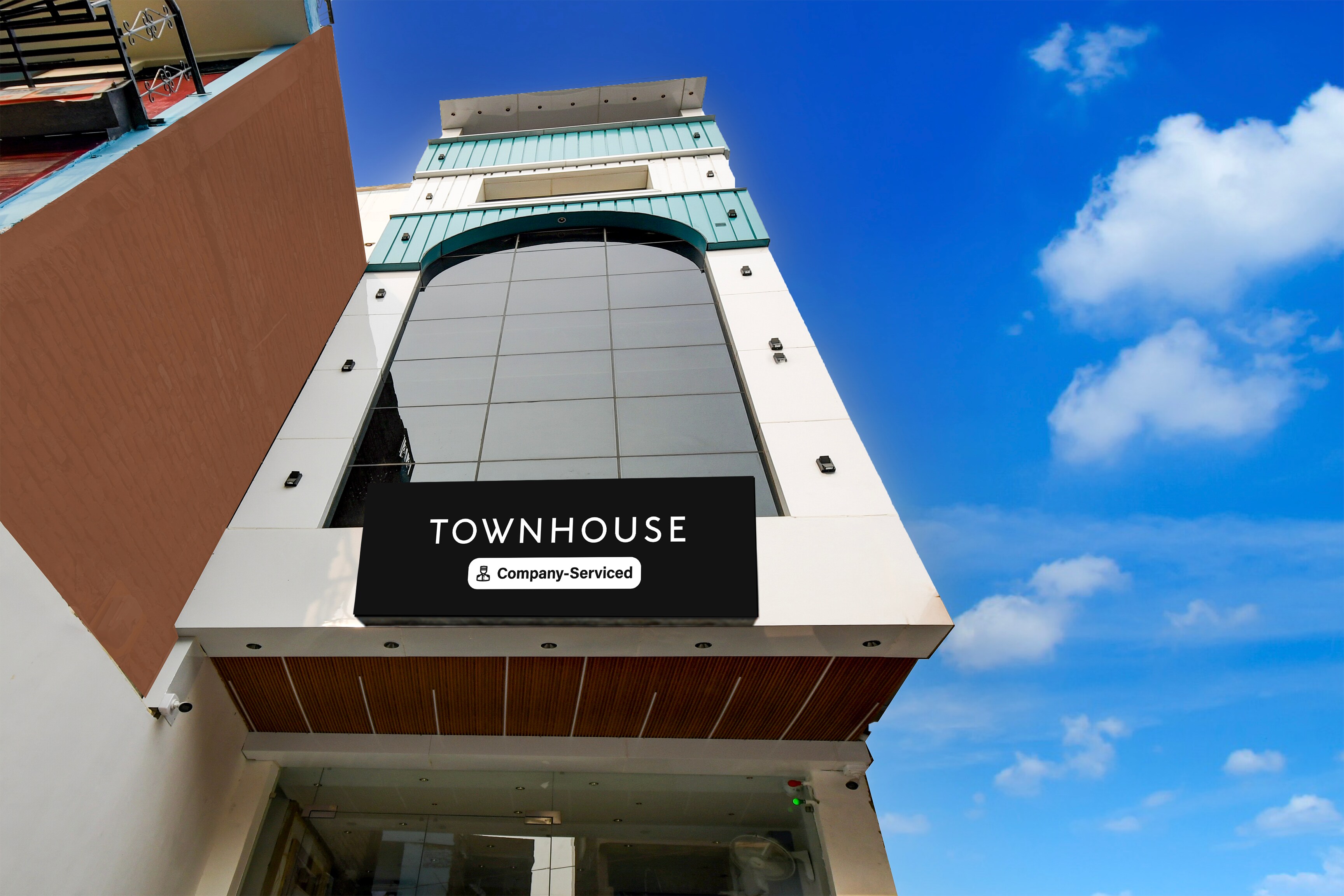 Super Townhouse Bairhana Road Prayagraj in Prayagraj