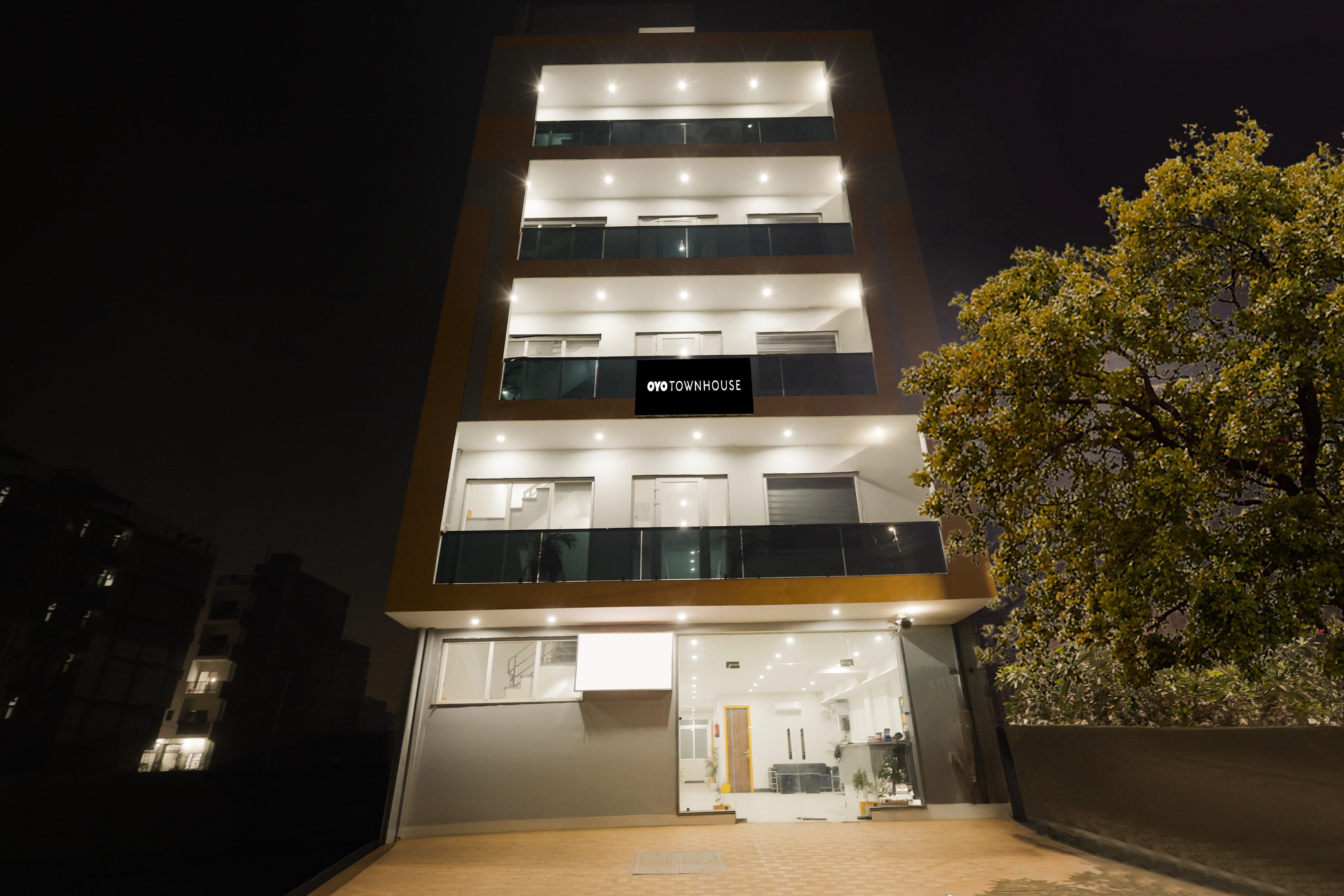 Super Townhouse Sector 69 Gurgaon in Gurgaon