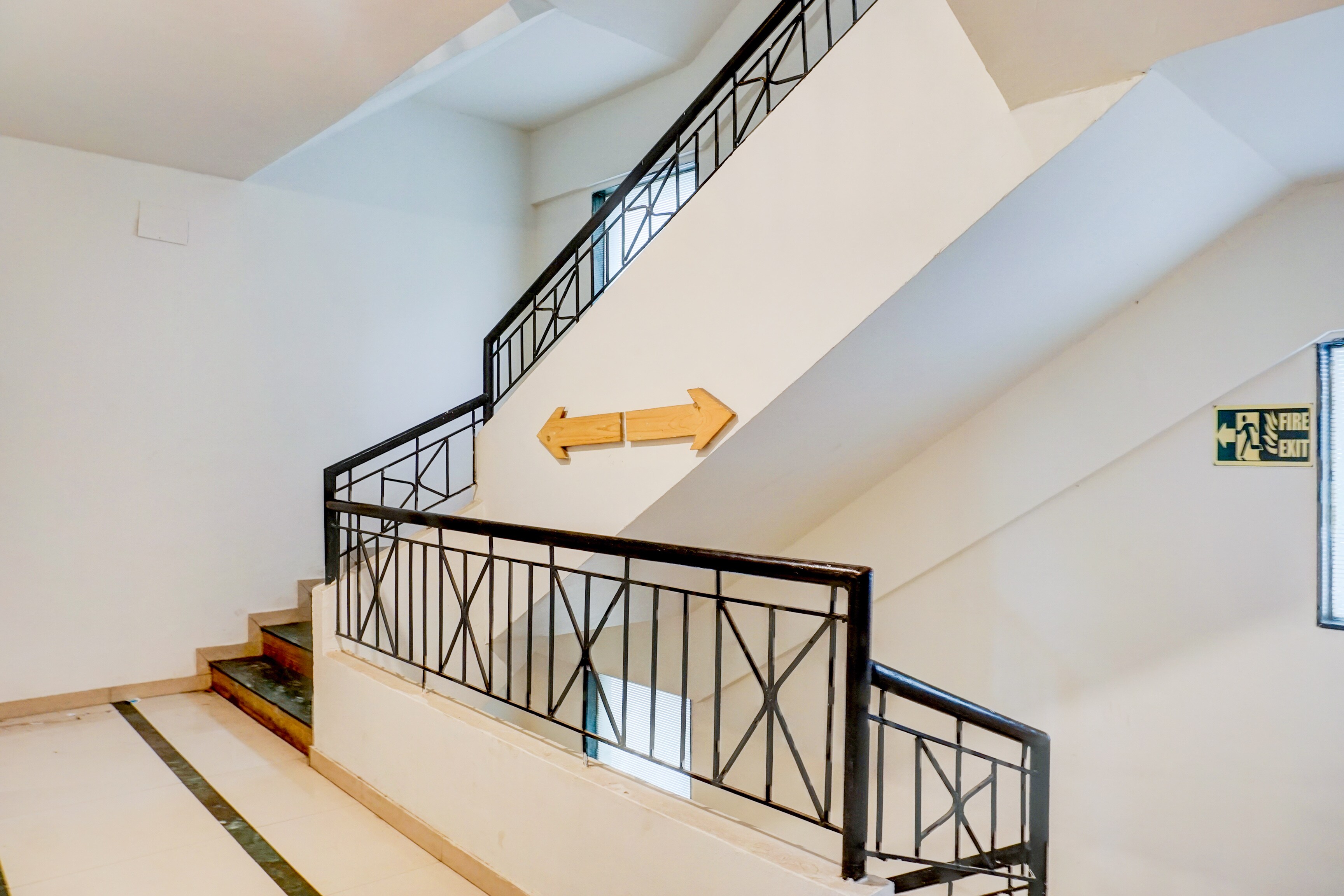 Super Townhouse Oak Gravity Inn in Pune