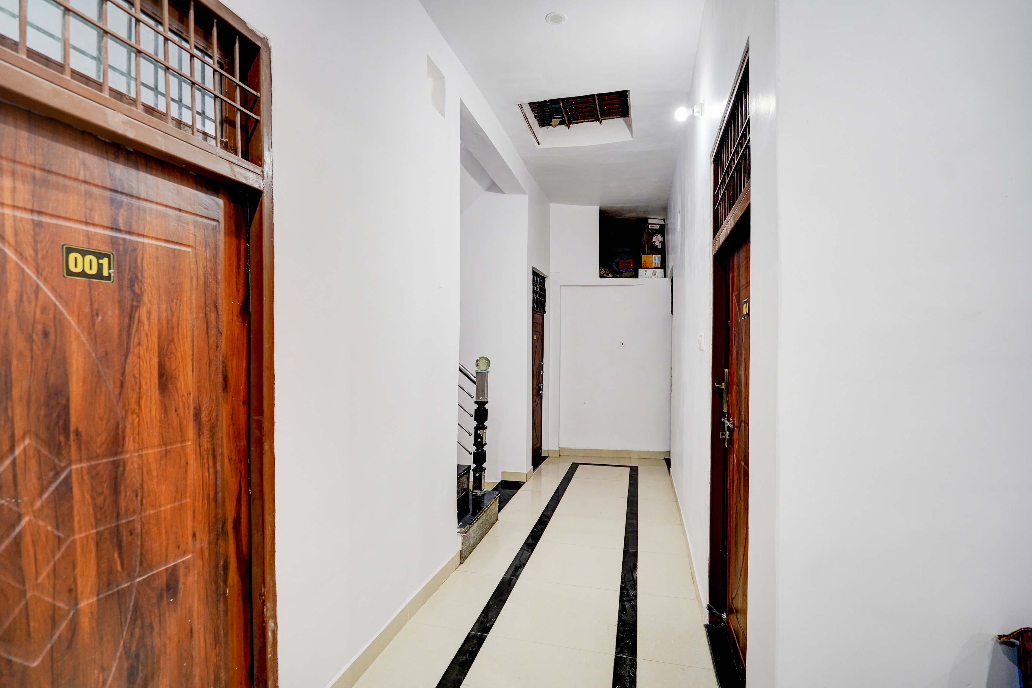 Super Hotel O Prayagraj Sangam Railway Junction Formerly Veni Madhv Inn in Prayagraj