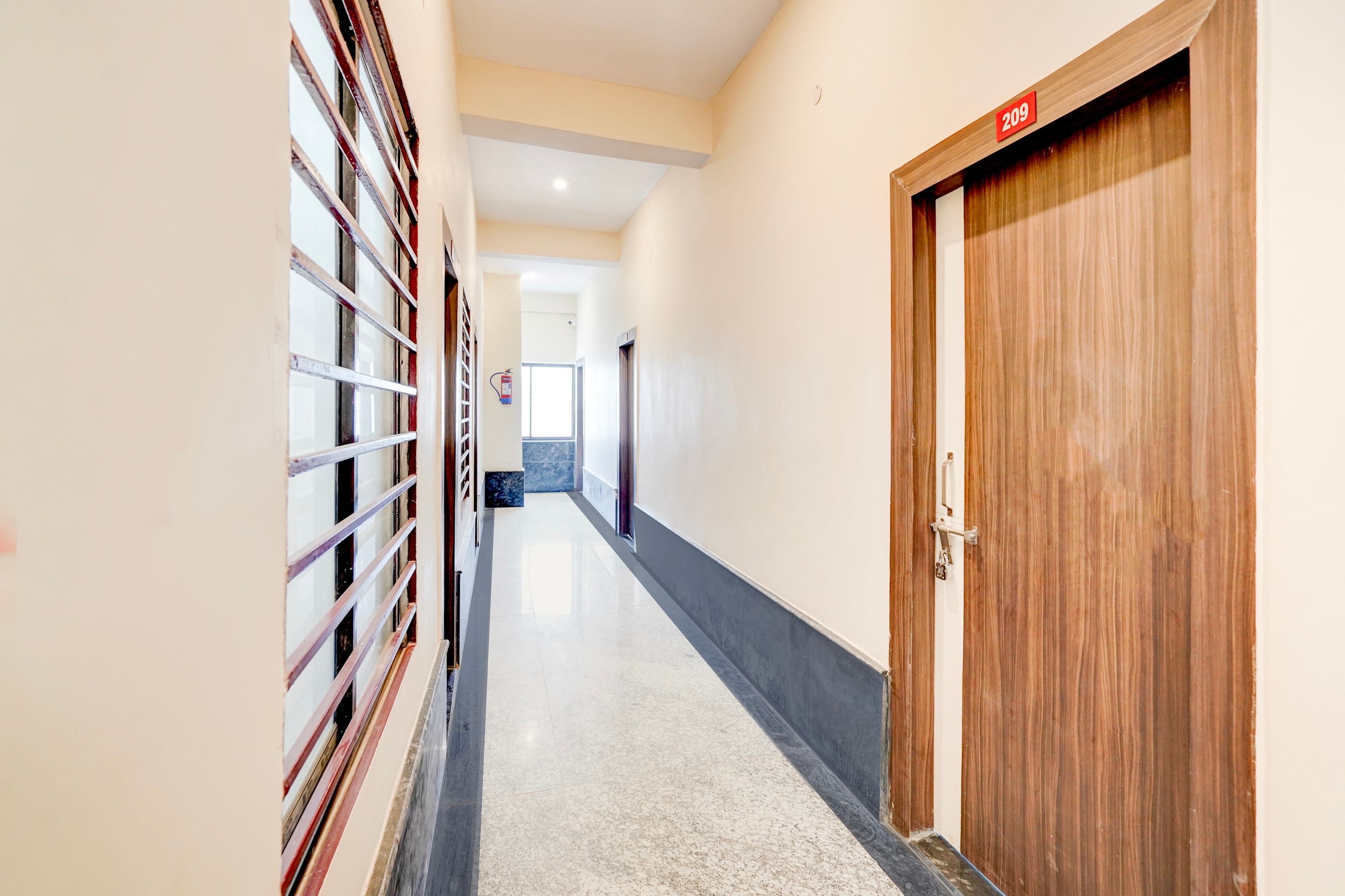 Super Collection O Salori in Prayagraj