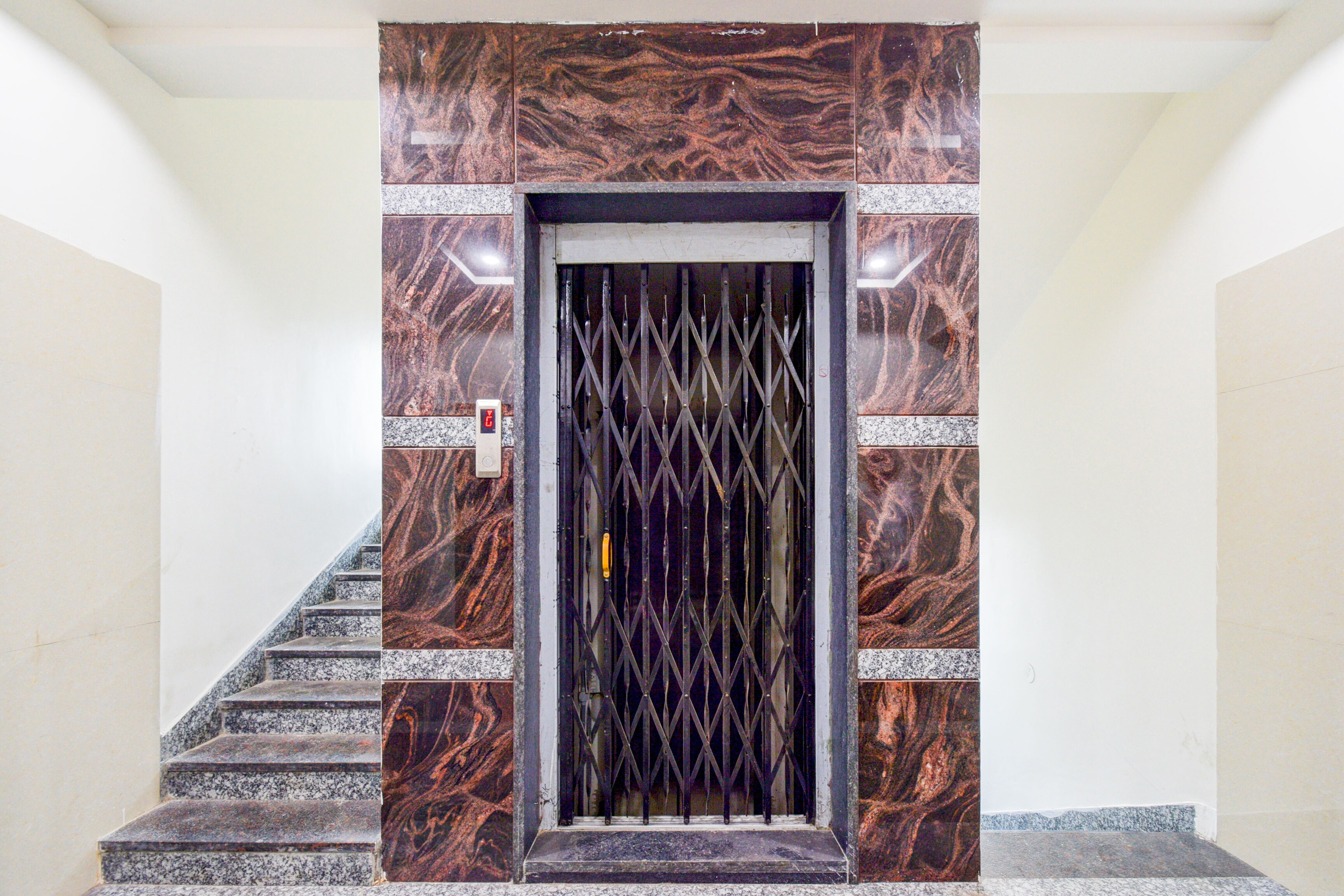 Super Townhouse Kokapet Formerly Aarian Tej Nilayam in Hyderabad