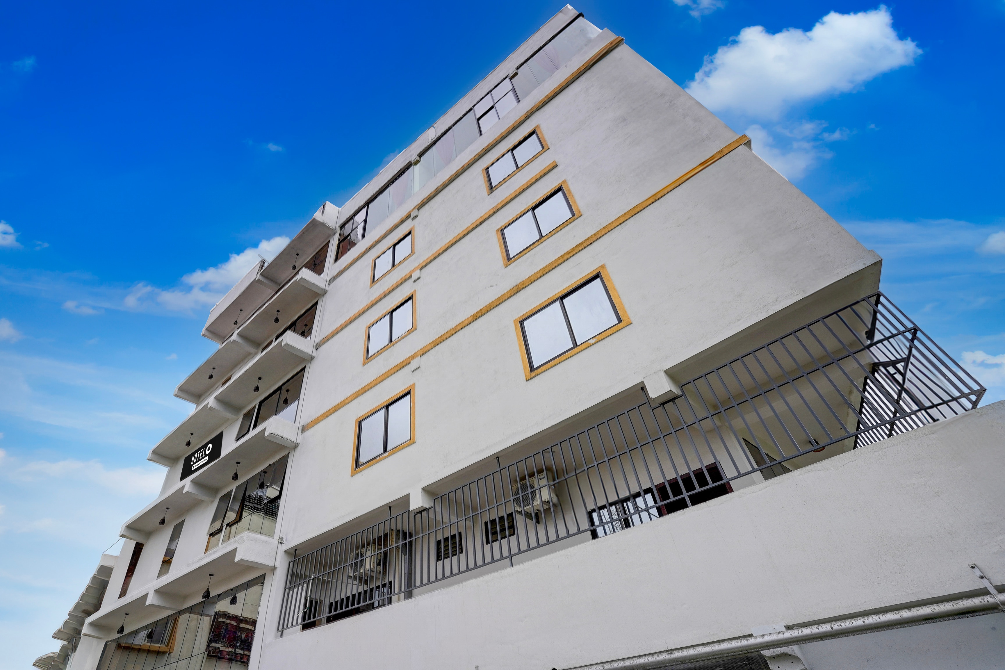 Super Hotel O Hosur Road Near PES University in Bangalore