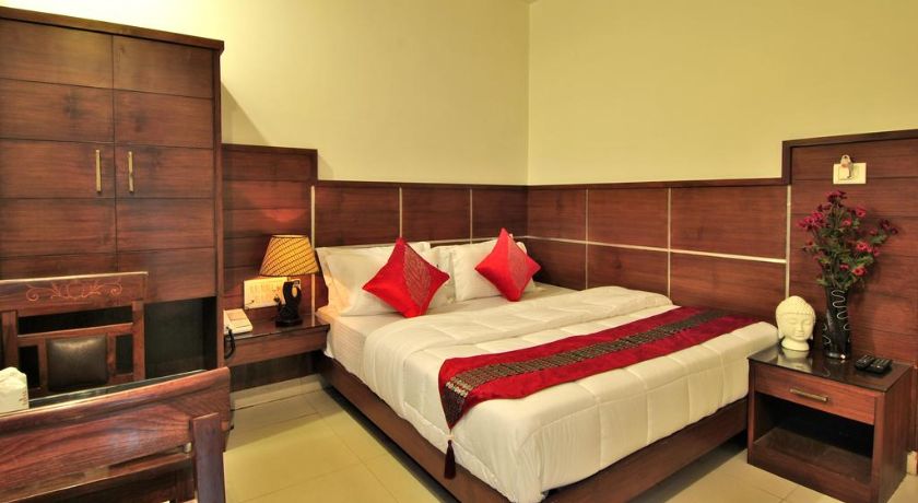 Hotel Toronto in Delhi