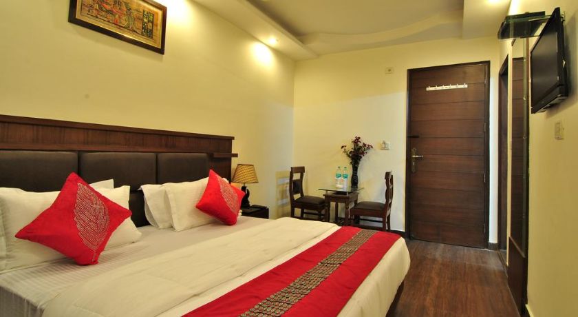 Hotel Toronto in Delhi
