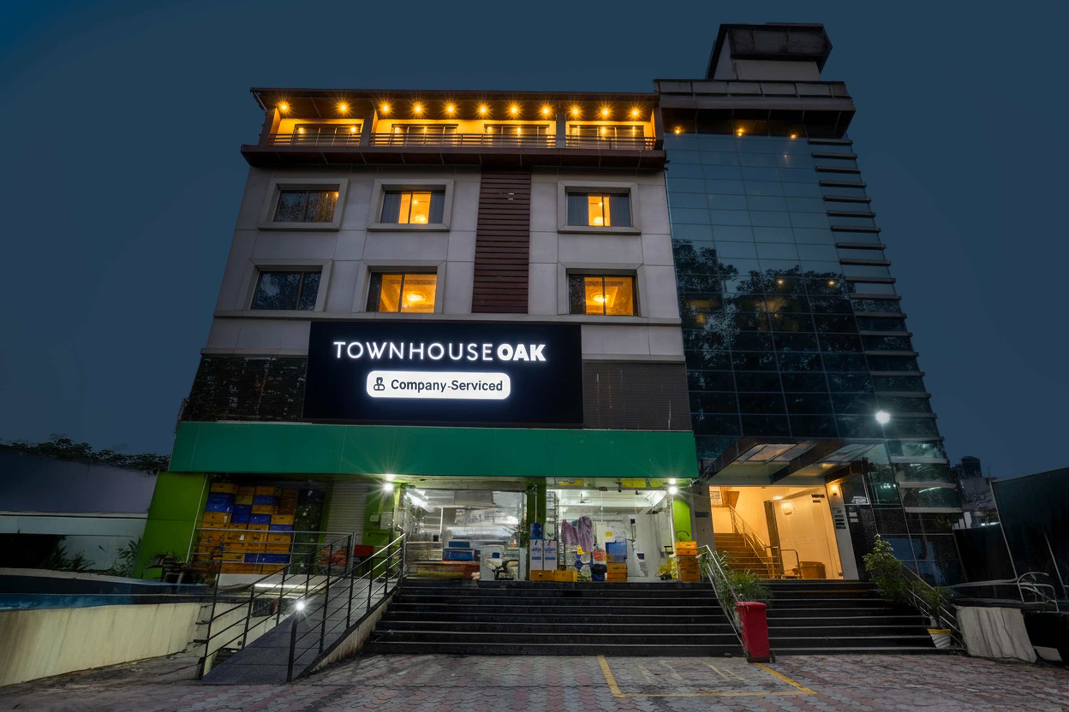 Super Townhouse Oak ONGC Crossway Formerly Hotel Gold Stone Comfort in Dehradun