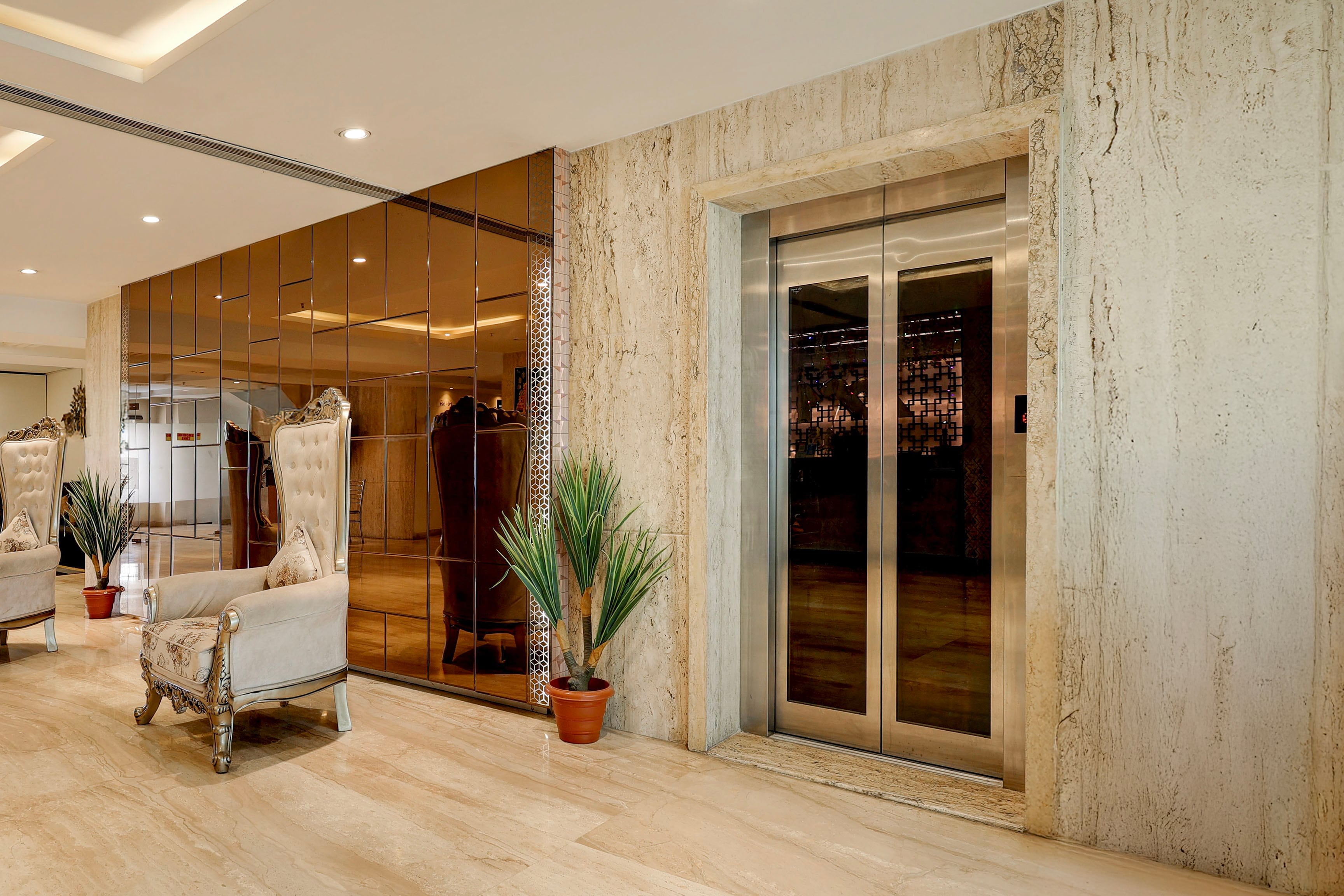 Super Townhouse Oak Anu Hospital Elur Road Formerly Grand Tankasala in Vijayawada