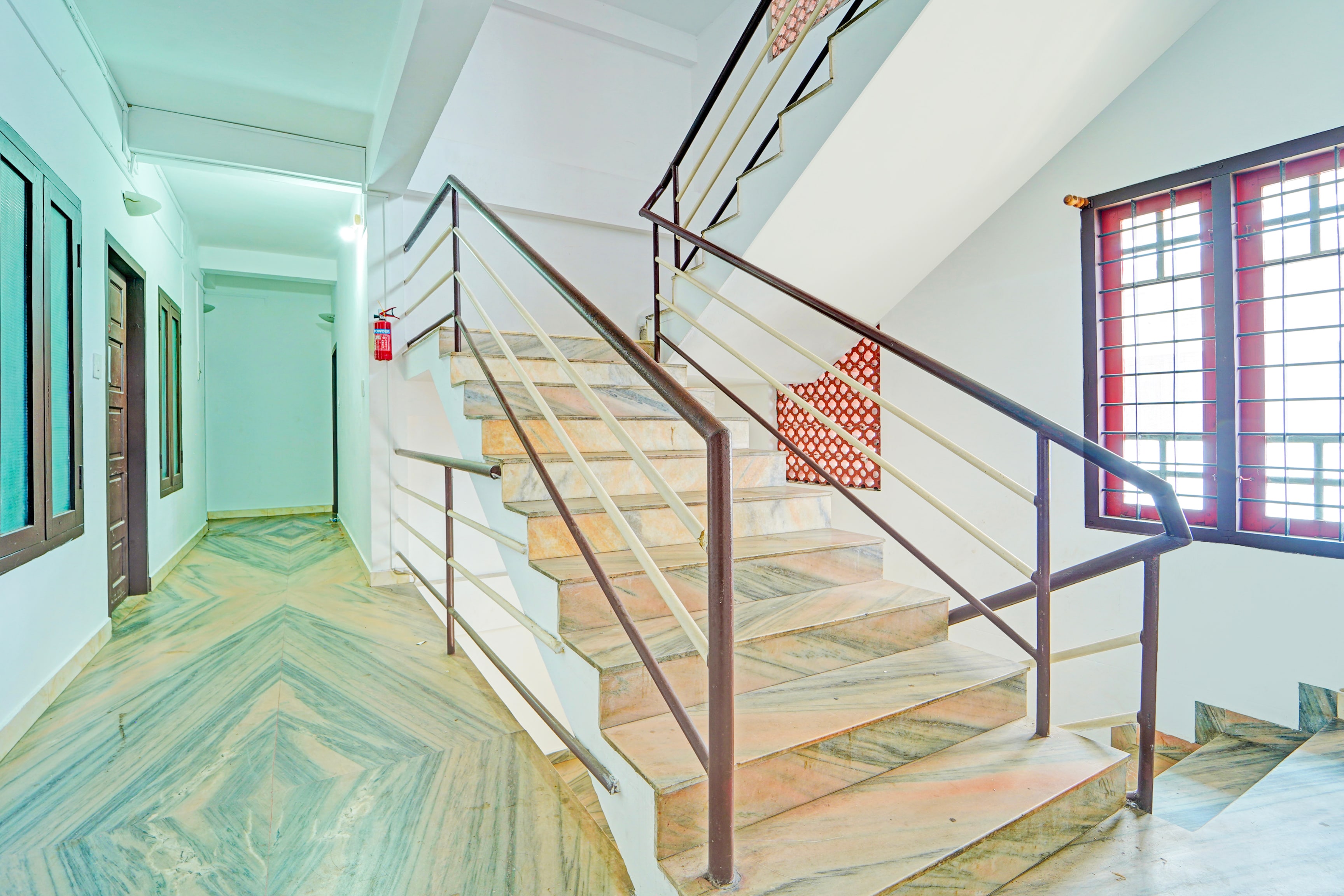 Hotel O SRM Road Kochi in Kochi