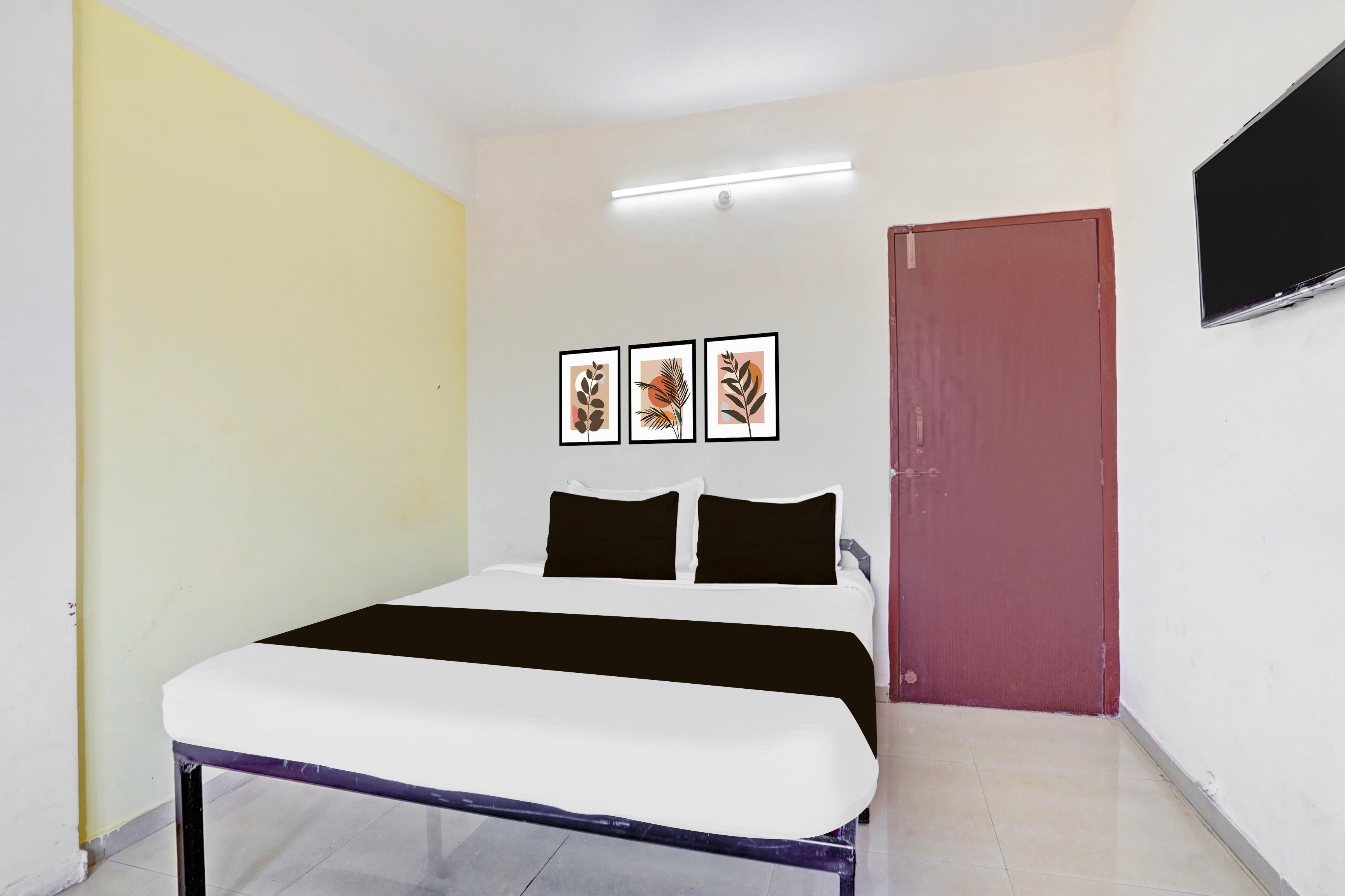 Super Hotel O Rane Nagar formerly Shree Mangal Complex in Nashik