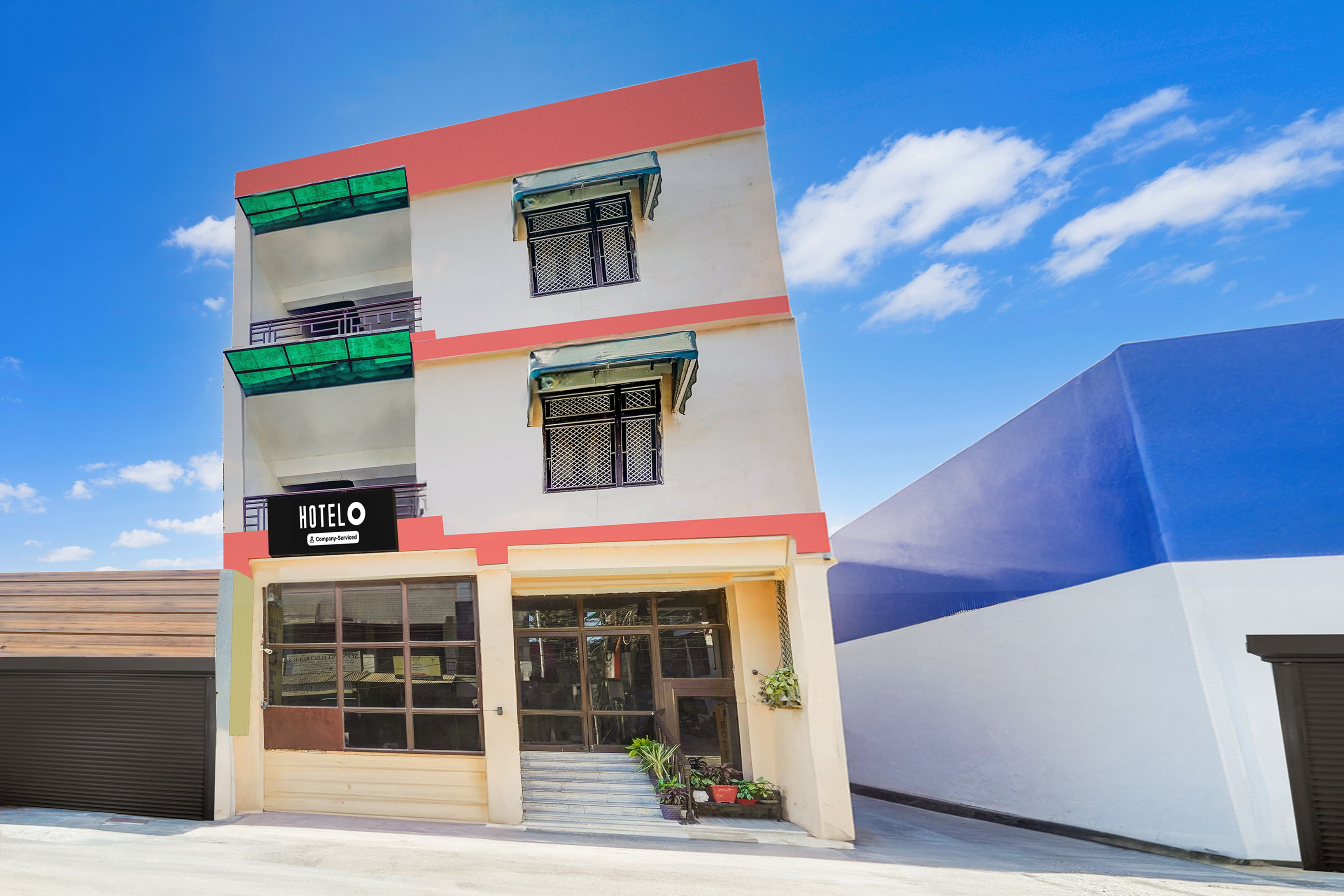 Hotel O Tyagi Road Near Prince Chowk in Dehradun