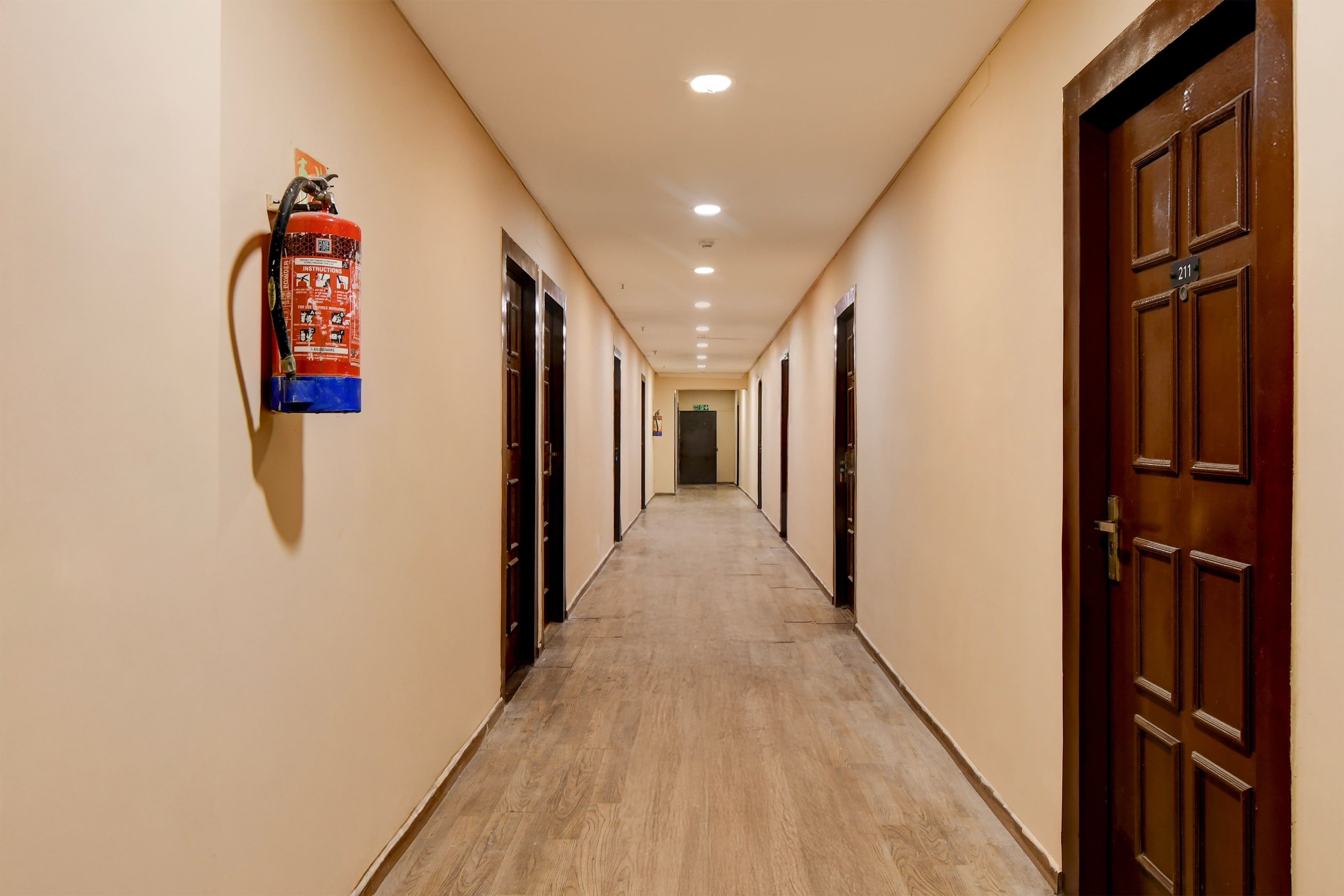 Super Townhouse Parkstreet Formerly Hotel Royal Garden in Kolkata