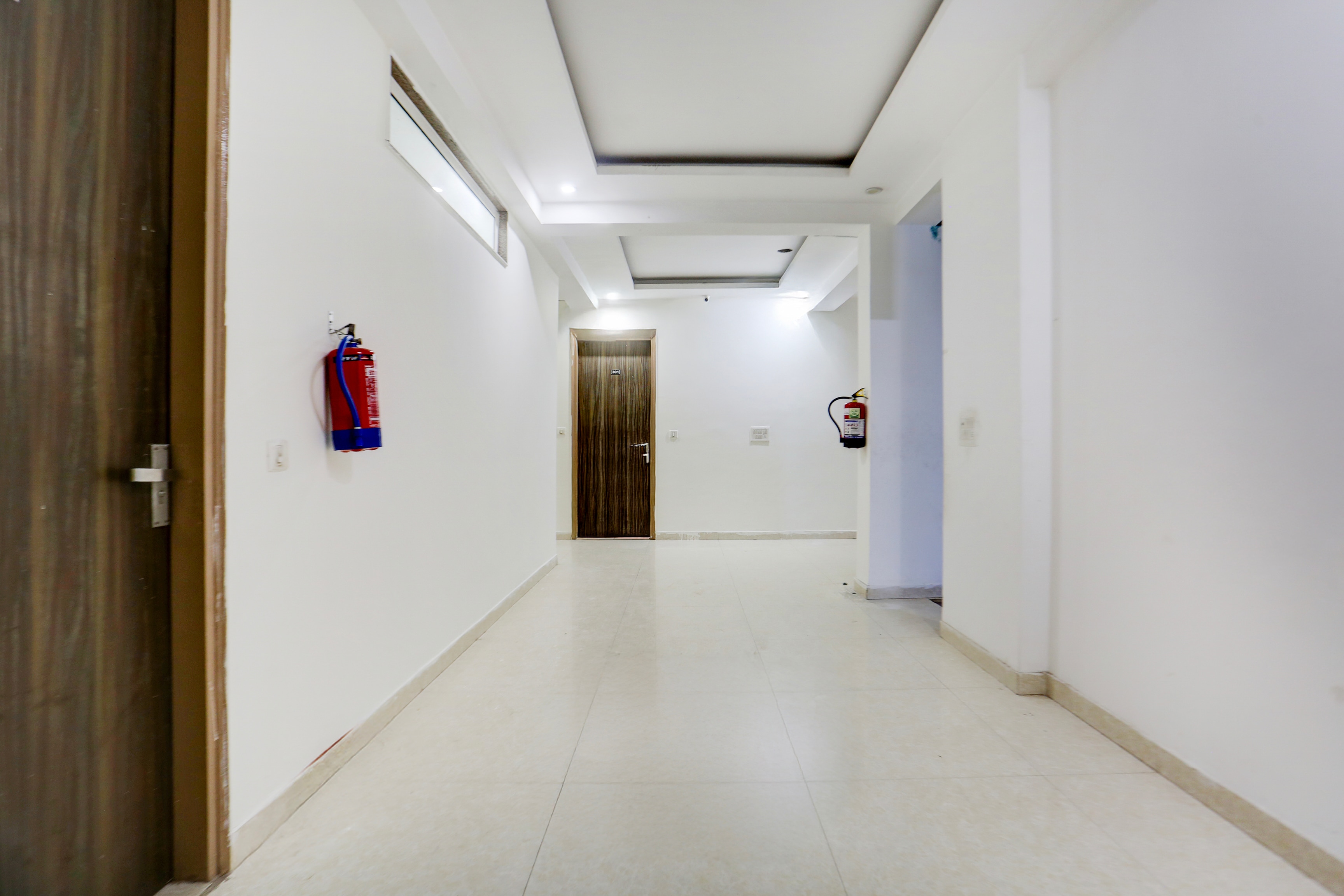 Super Townhouse Subhash Chowk Near Medanta Hospital Formerly L B Residency in Gurgaon