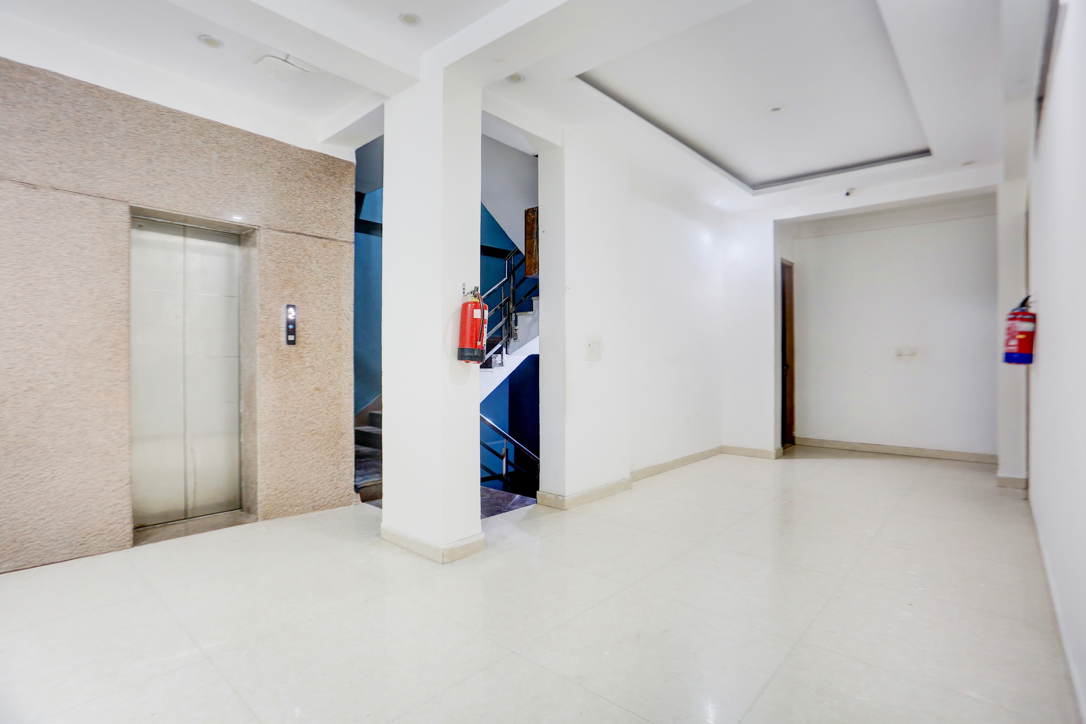 Super Townhouse Subhash Chowk Near Medanta Hospital Formerly L B Residency in Gurgaon