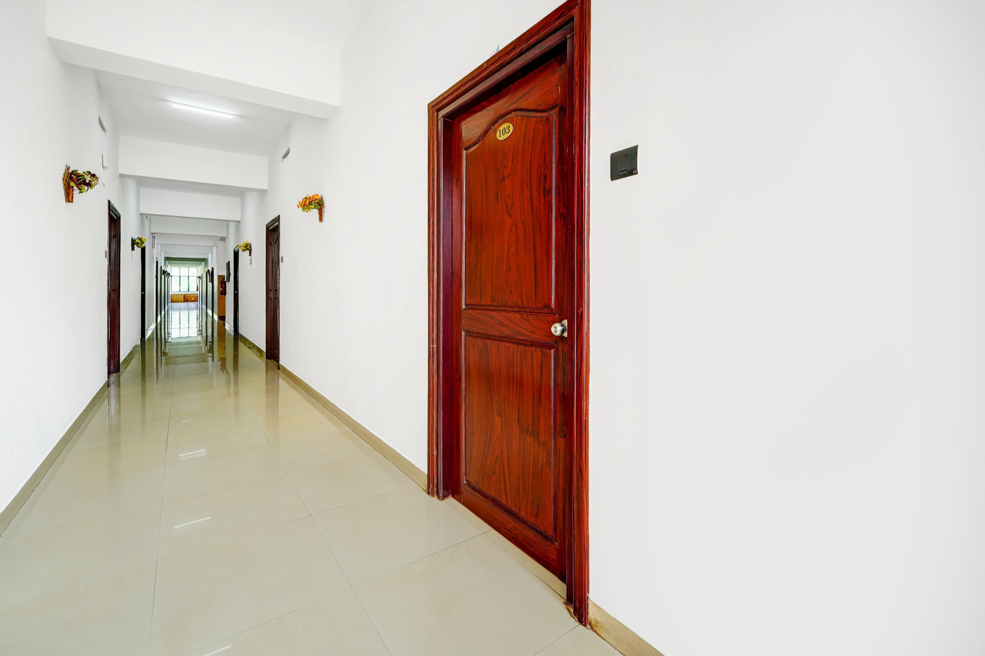 Super Hotel O Thrissur Near Thrissur Medical College in Thrissur